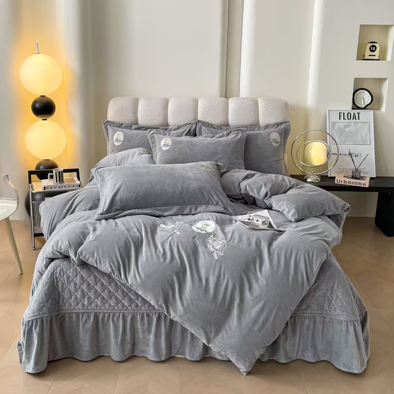 Yuxiang Home Textiles has launched a new winter bestseller, a warm velvet four-piece set with embroidery