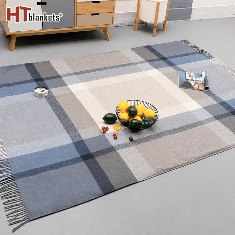 Tassel Plaid Picnic Mat Multi-Functional Outdoor Portable Travel Picnic Blanket Fresh Blanket Mat