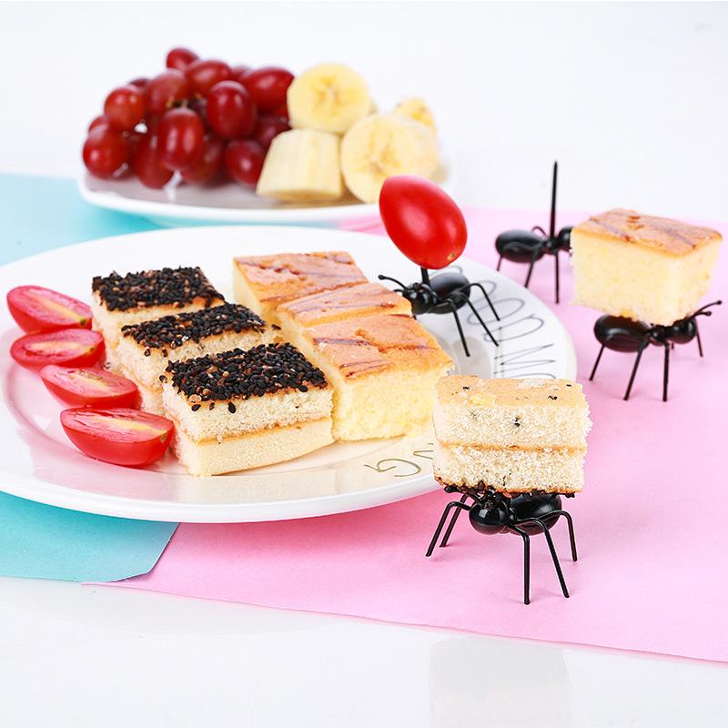 zhenghui supplies factory direct sales party series ant toothpick industrious horse ant fruit fork