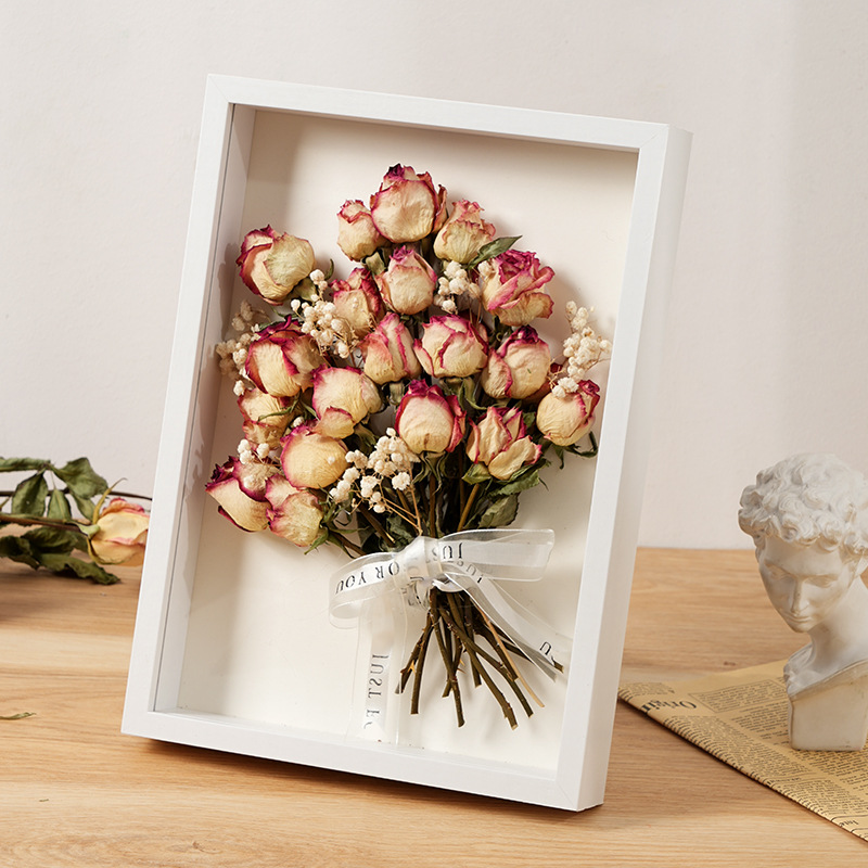 Three-dimensional hollow dried flower photo frame, 3CM handcrafted clay picture frame, display stand, preserved flower butterfly specimen frame, diy frame, artificial flower simulation hanging flower Item Picture
