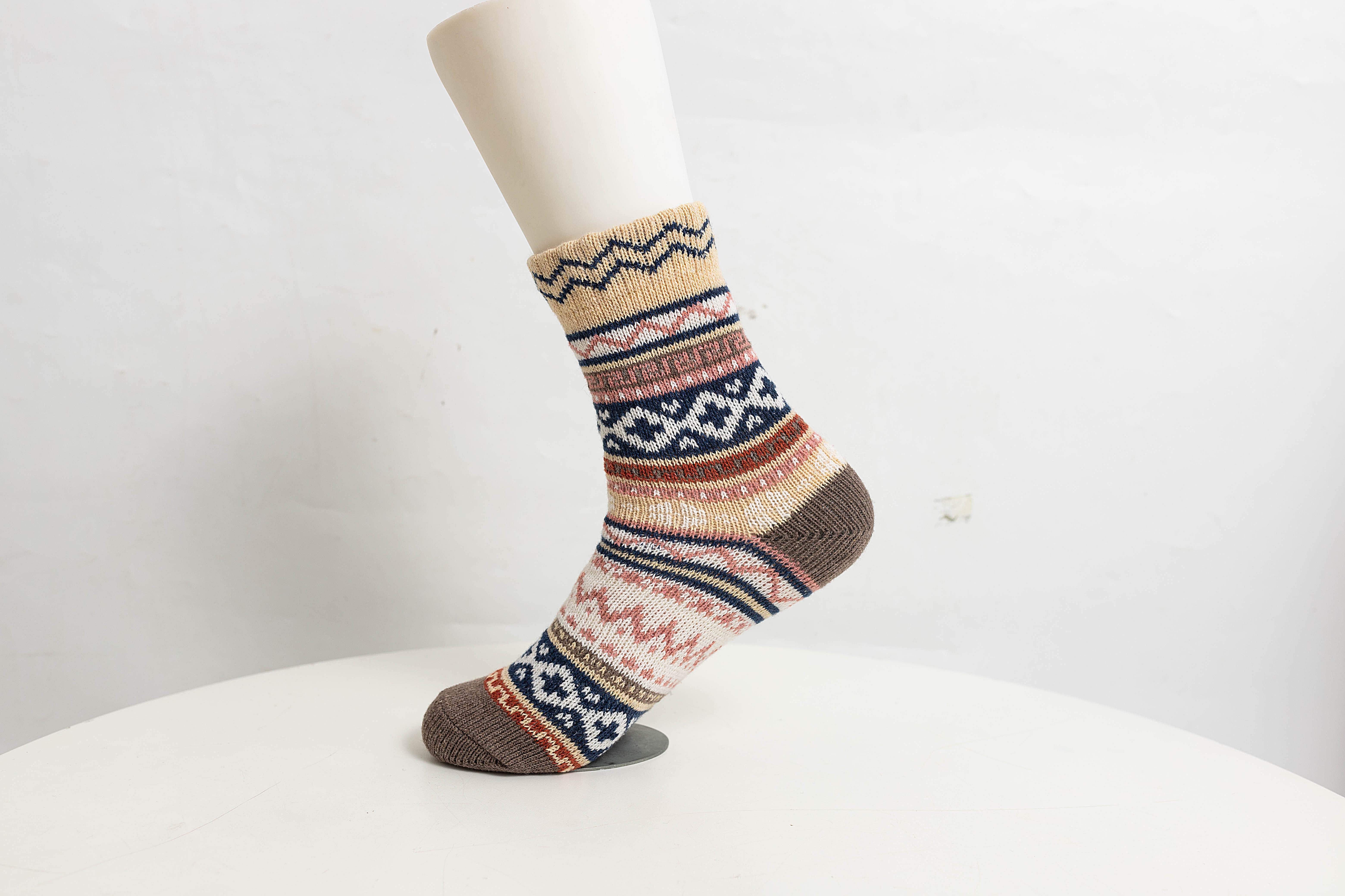 Women's autumn and winter thickened warm socks, winter ethnic style thigh-high socks with fleece, women's cross-stitch coarse wool socks Item Picture