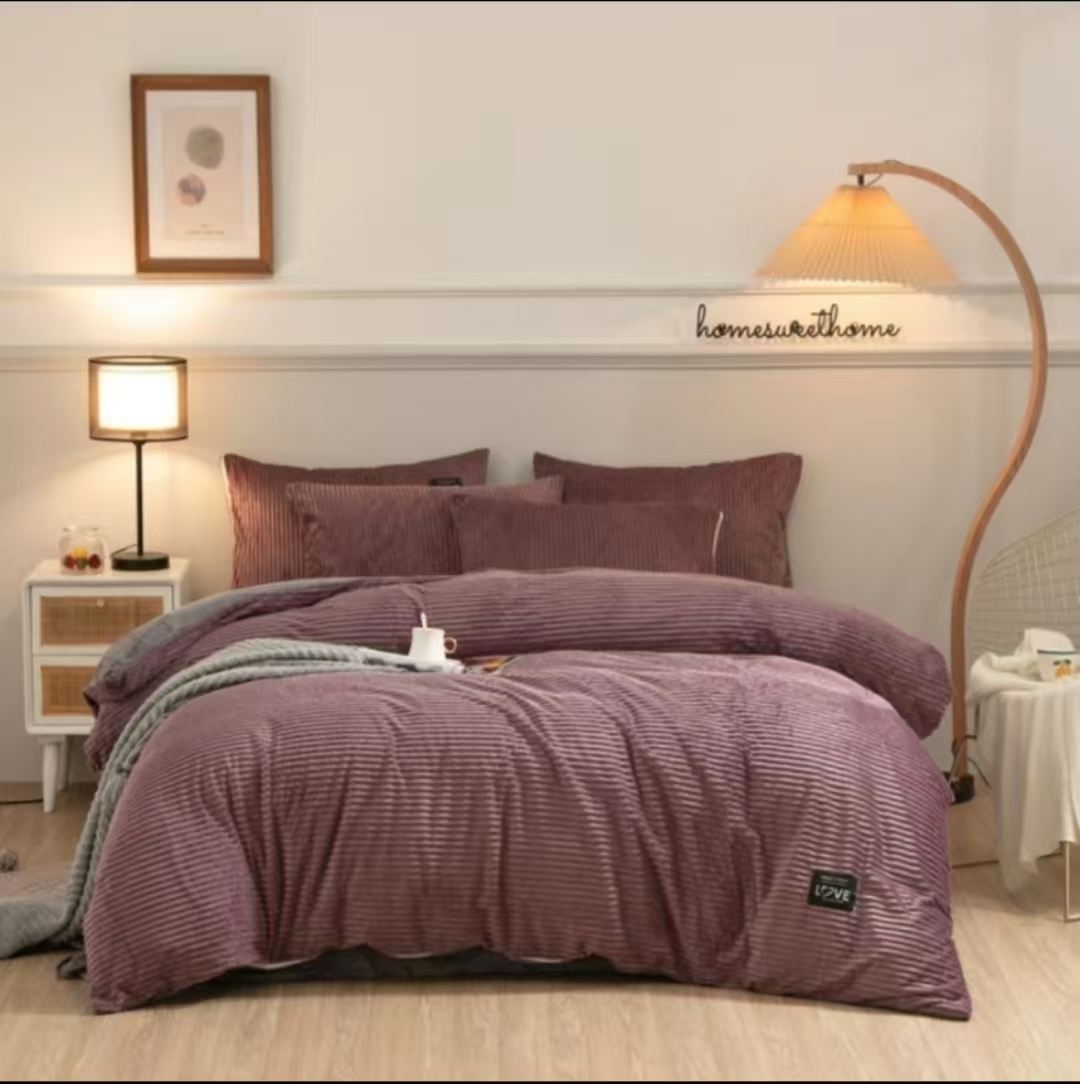 Yuxiang Home Textiles has launched a new winter bestseller, a striped warm fleece baby fleece four-piece set Specification image