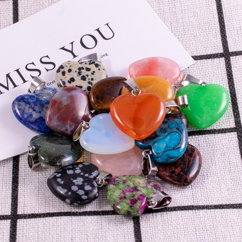 Stall Supply Natural Pink Crystal Agate Heart Pendant Crystal Peach Heart Pendant Men and Women Jewelry Wholesale Heart