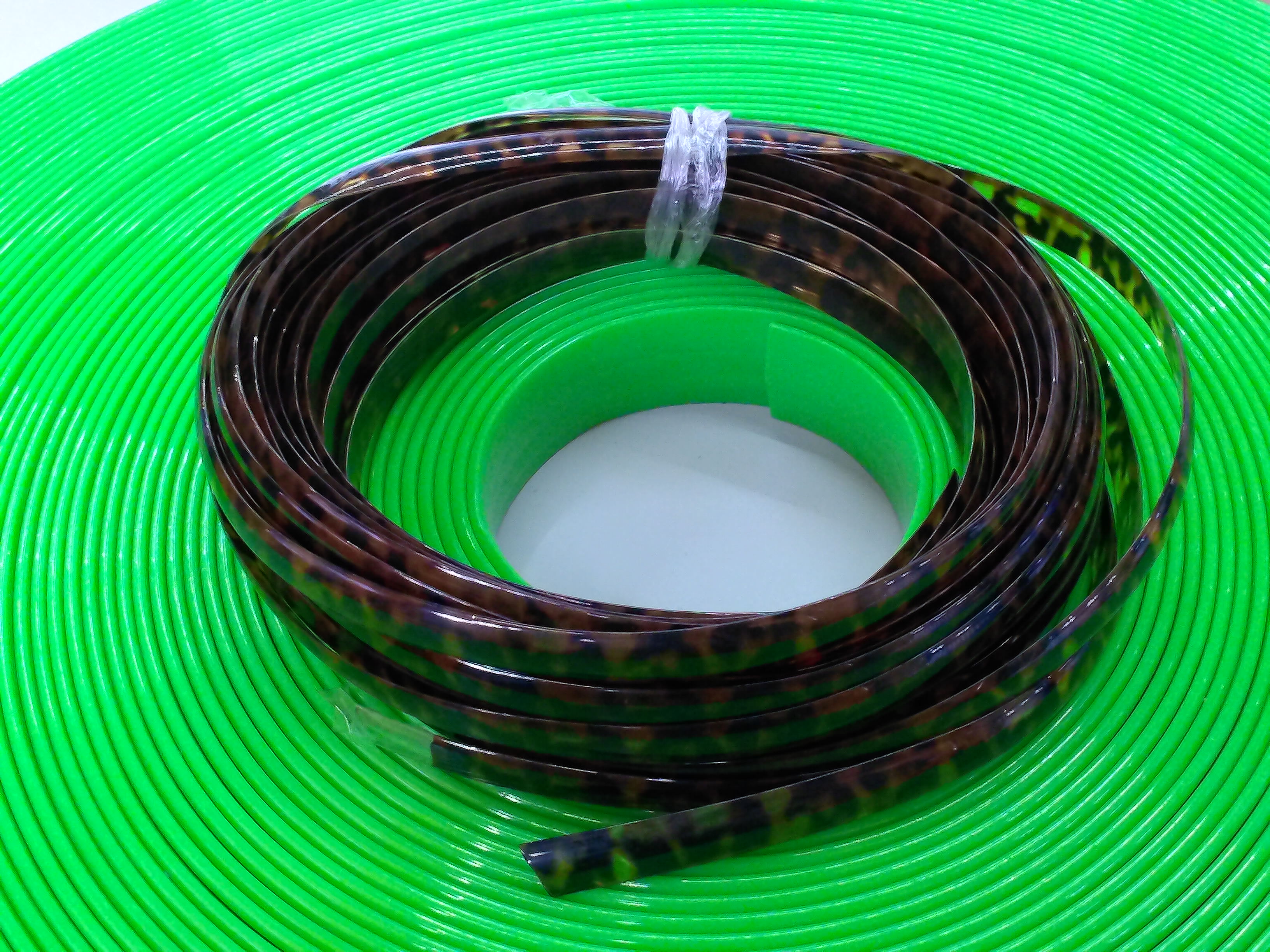 PVC豹纹简约塑胶皮带辅料鞋材辅料饰品配件厂家直销