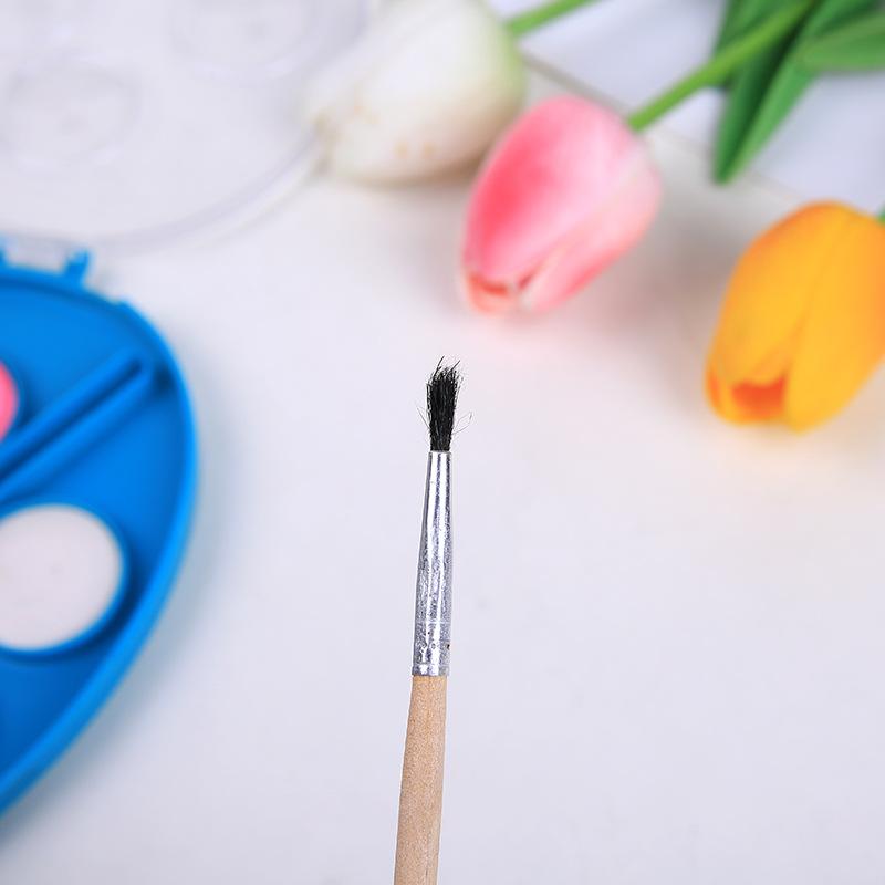 round 12-Color Heart-Shaped Watercolor Semi-Dry Children's Student Art Painting Watercolor Pressed Powder Solid Paint Application Scenario