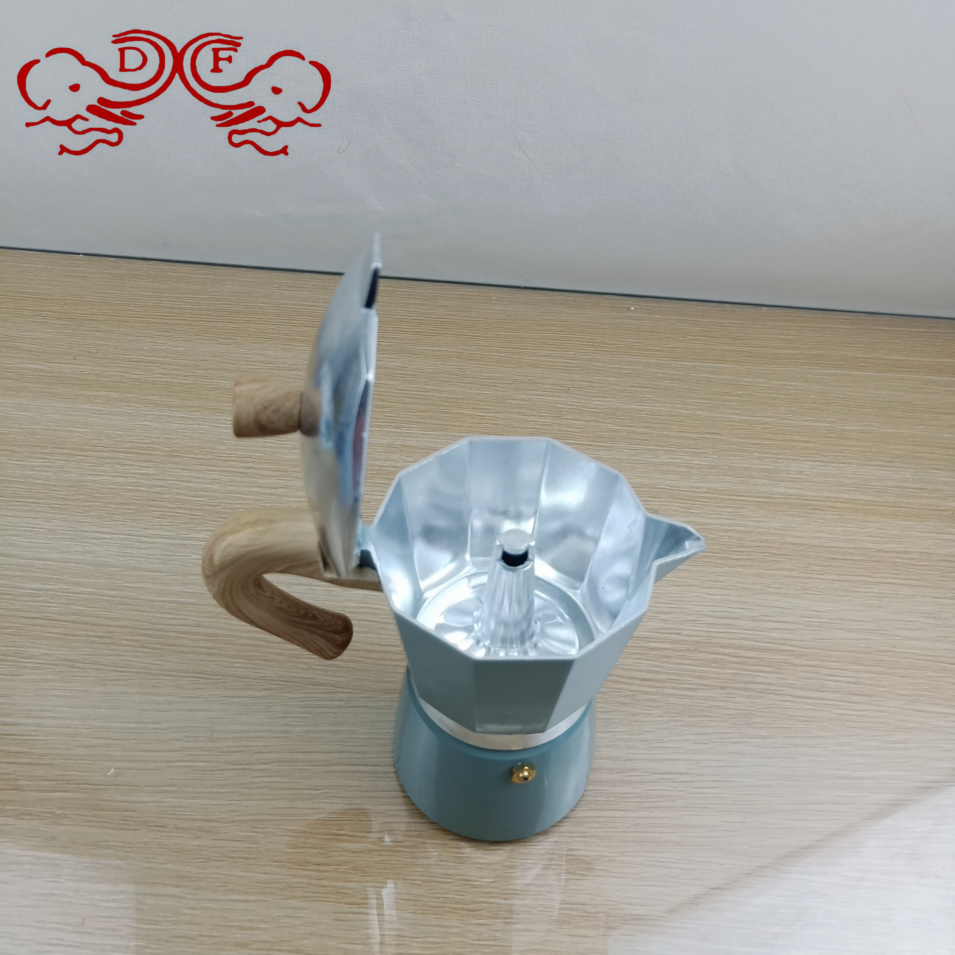 MF99636 Mapper Moicial Monographa مع أبريق قهوة إيطالي مزود بأغطية قهوة طازجة لاستخلاص القهوة DF Tradinghouse details Picture