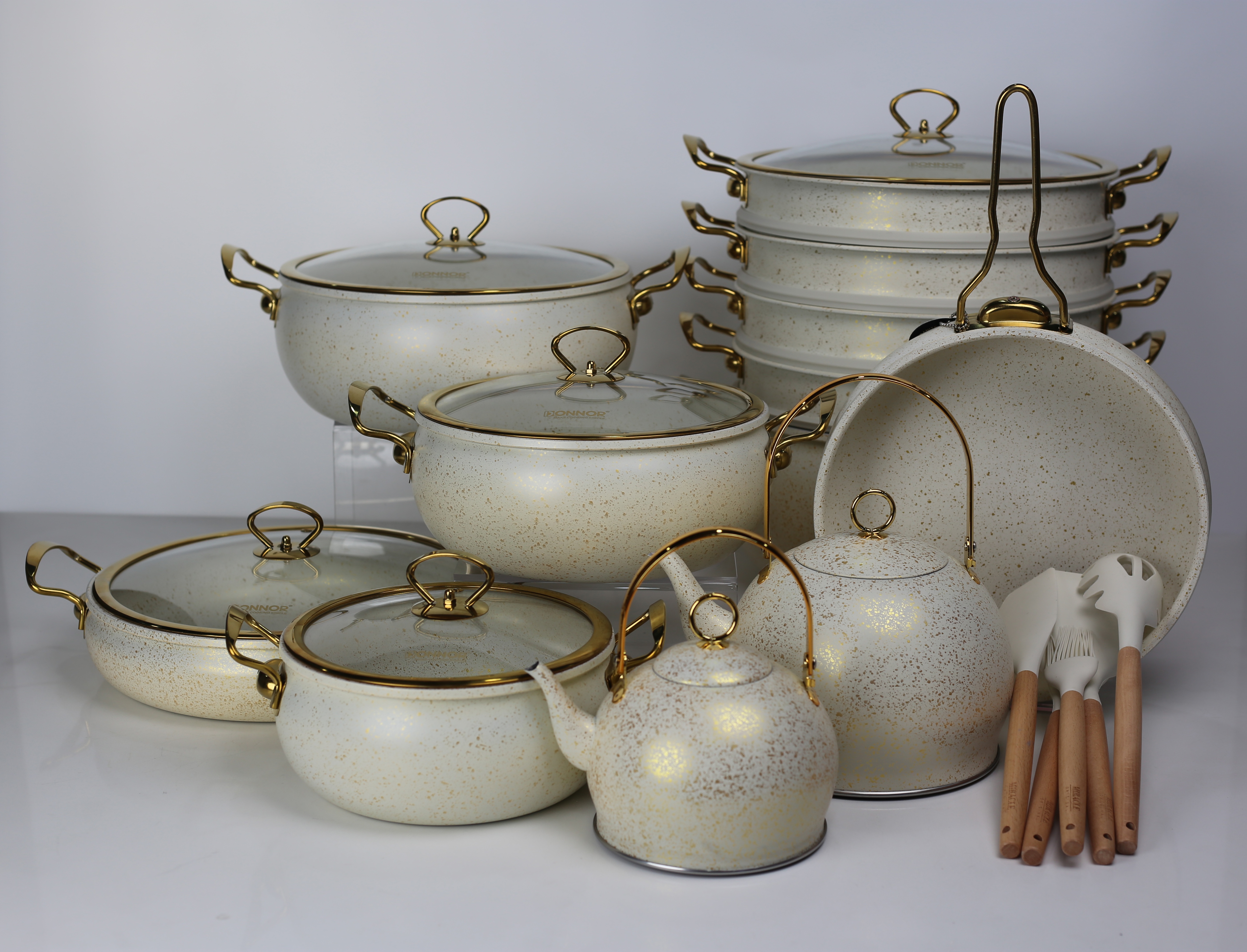 Mary 24-piece set: 20/24/28/30 soup pot, 28 shallow soup pot, 26 frying pan, 30 steamer, 4 wide-edge PVD-coated 1L/3L stainless steel kettle, 5 silicone spatulas Specification image