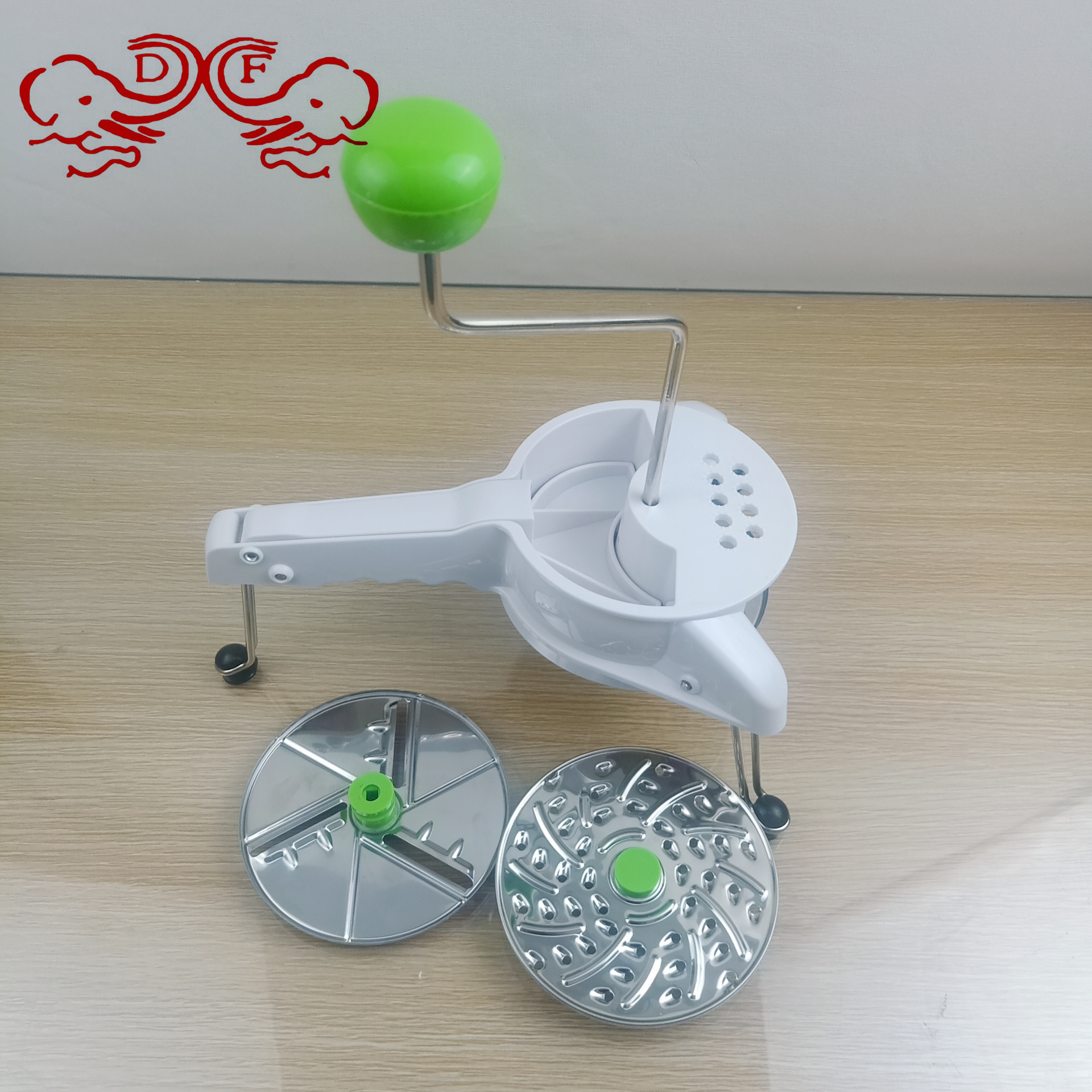 DF68855 Multi-functional vegetable cutter Potato shreds tool wiper kitchen household coarse shredded radish shreds DF TRADINGHOUSE full figure
