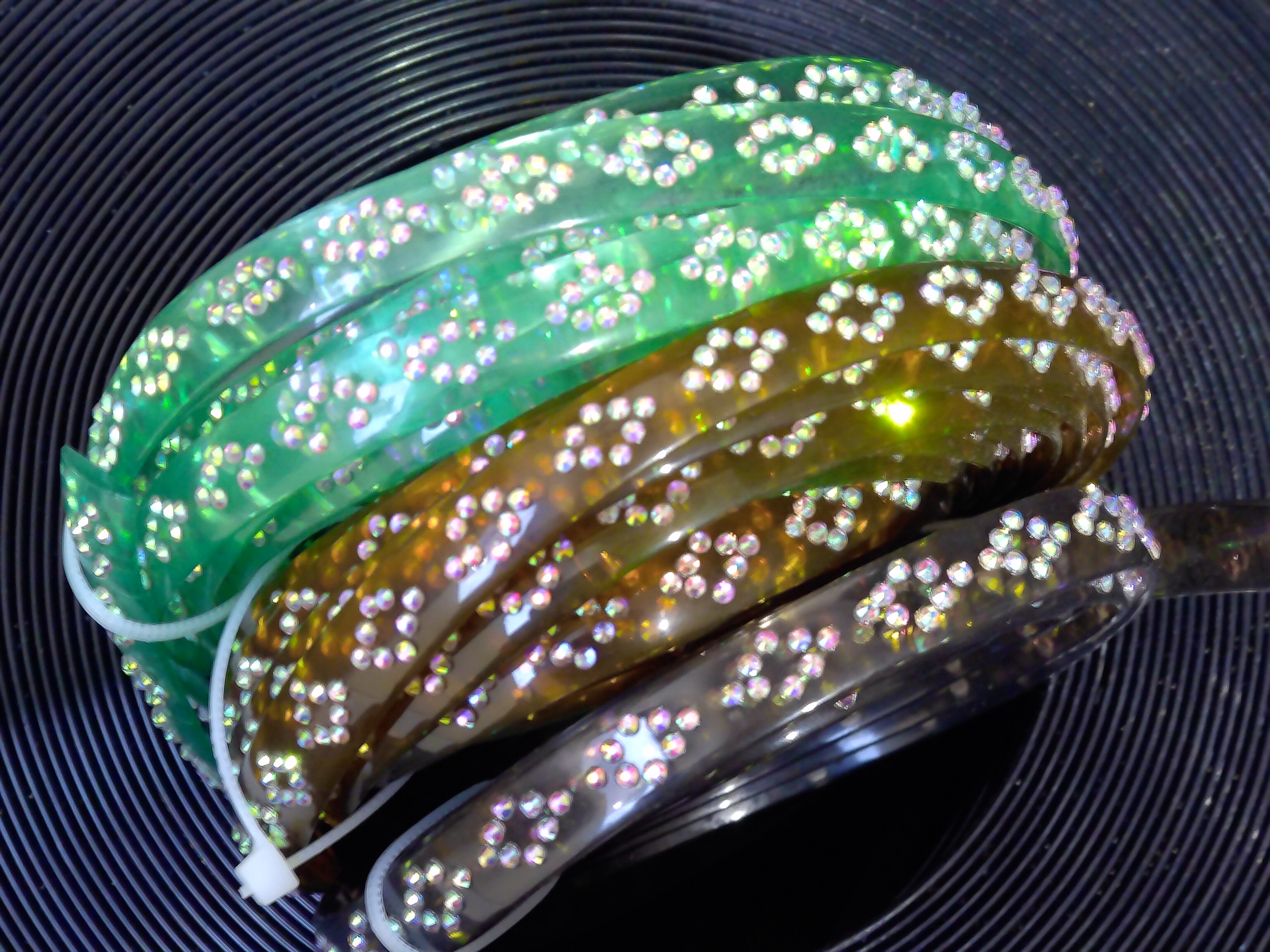 PVC镭射钻简约塑胶皮带辅料鞋材辅料饰品配件厂家直销.详情图2