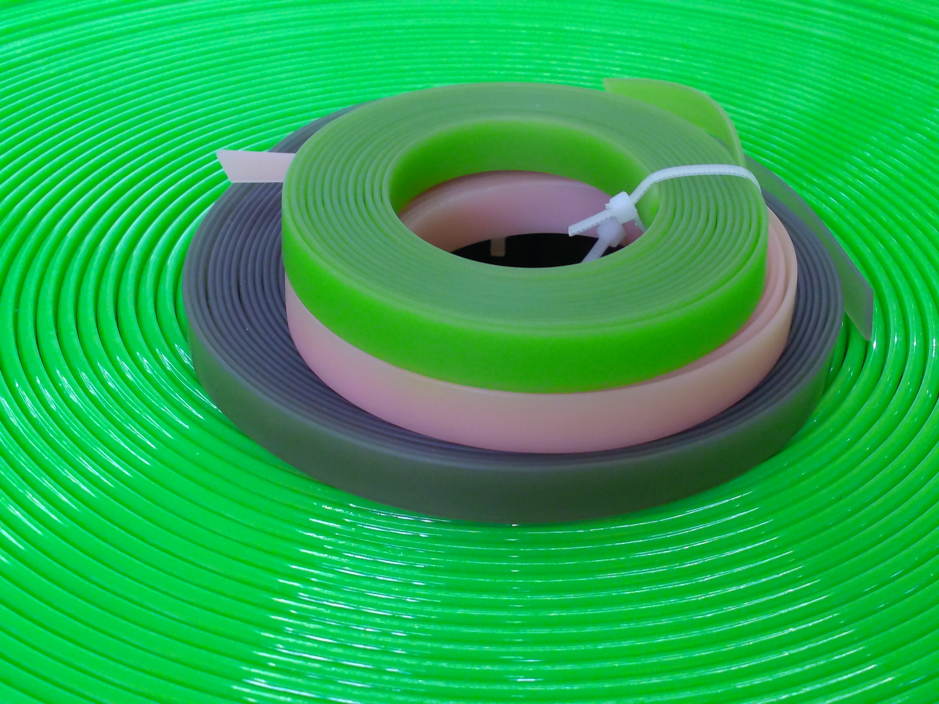 PVC简约塑胶皮带辅料鞋材辅料饰品配件厂家直销_