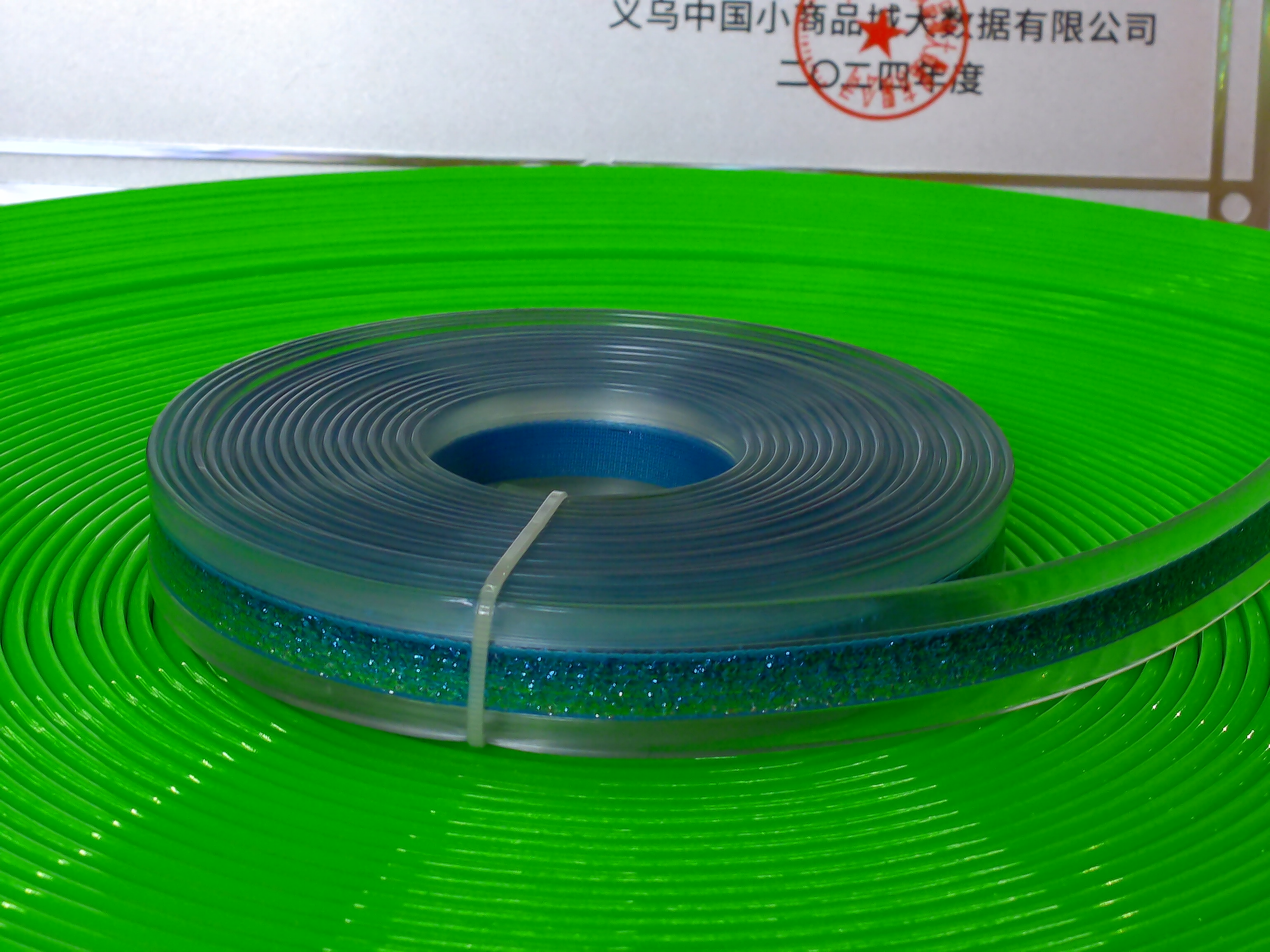 Direct sales from the manufacturer of PVC transparent blue simple plastic belt accessories, shoe materials, accessories and jewelry parts