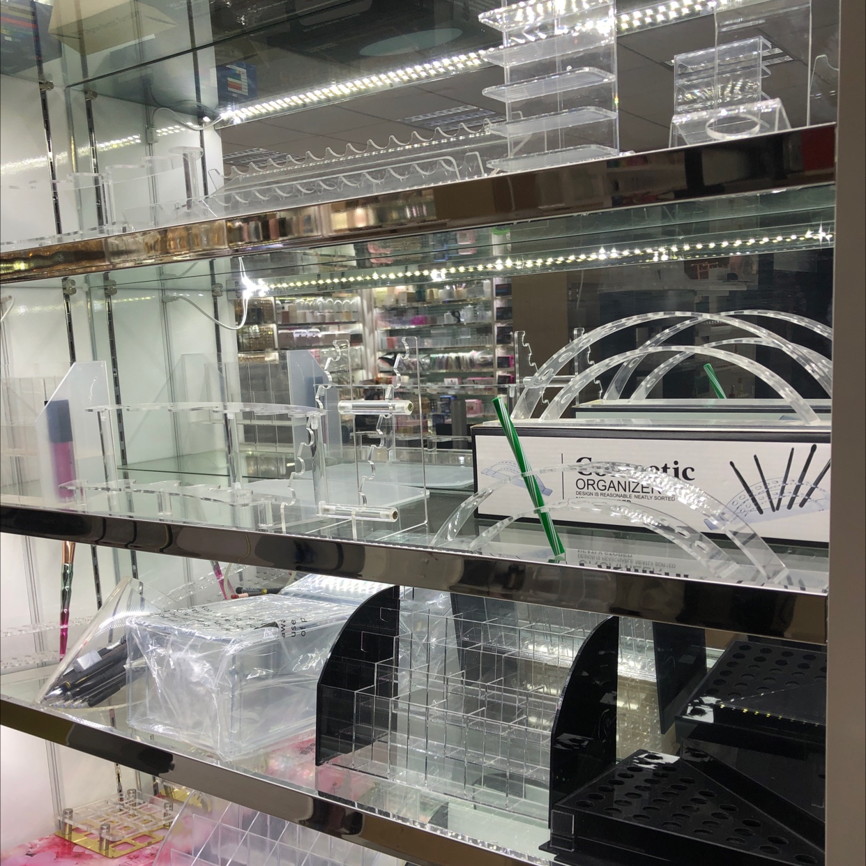 Yiwu Yinghao Display Equipment Co., LTD describe pic - 2