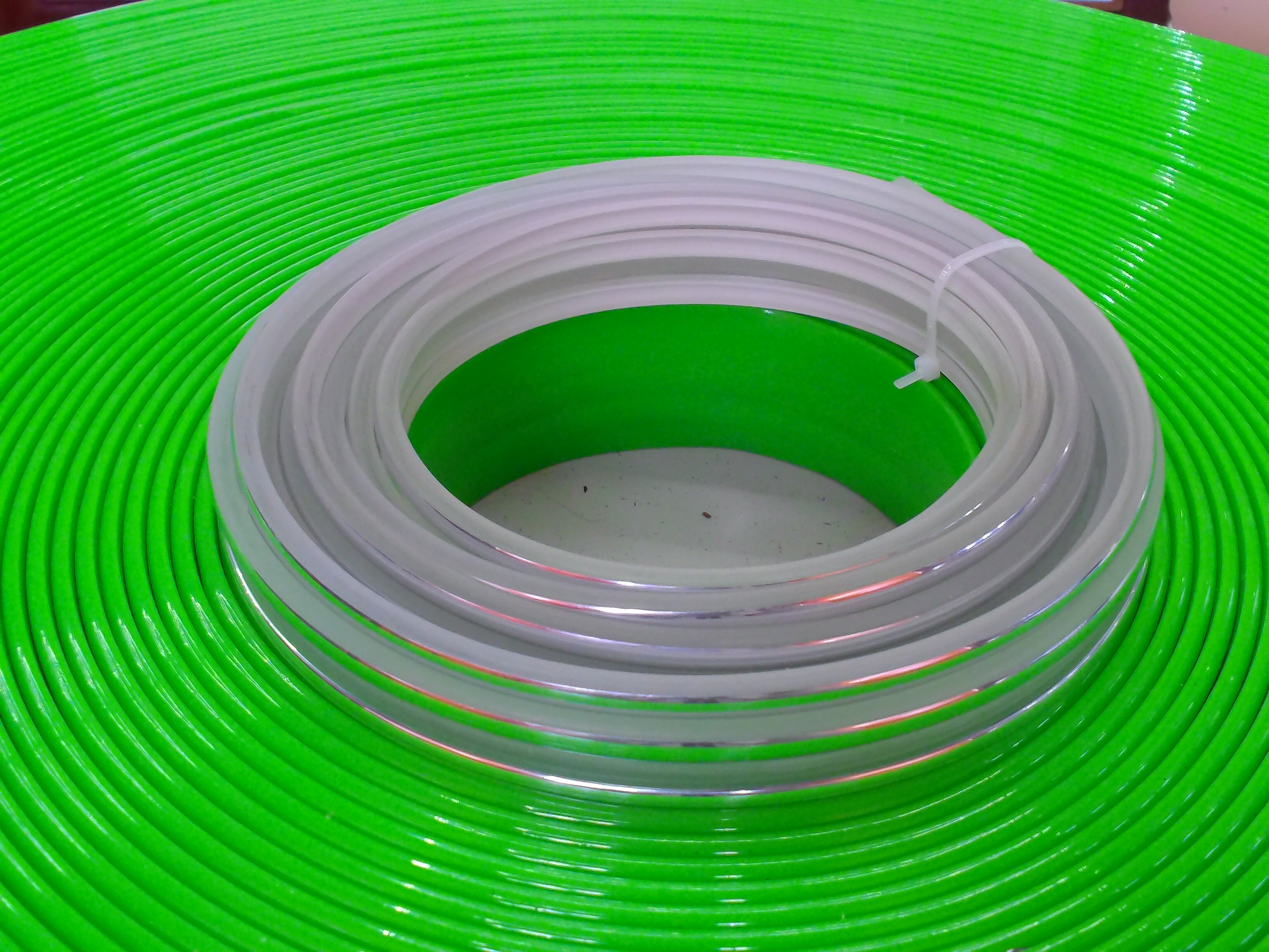 PVC- Silver-white simple plastic belt accessories, shoe materials accessories, jewelry accessories factory direct sales