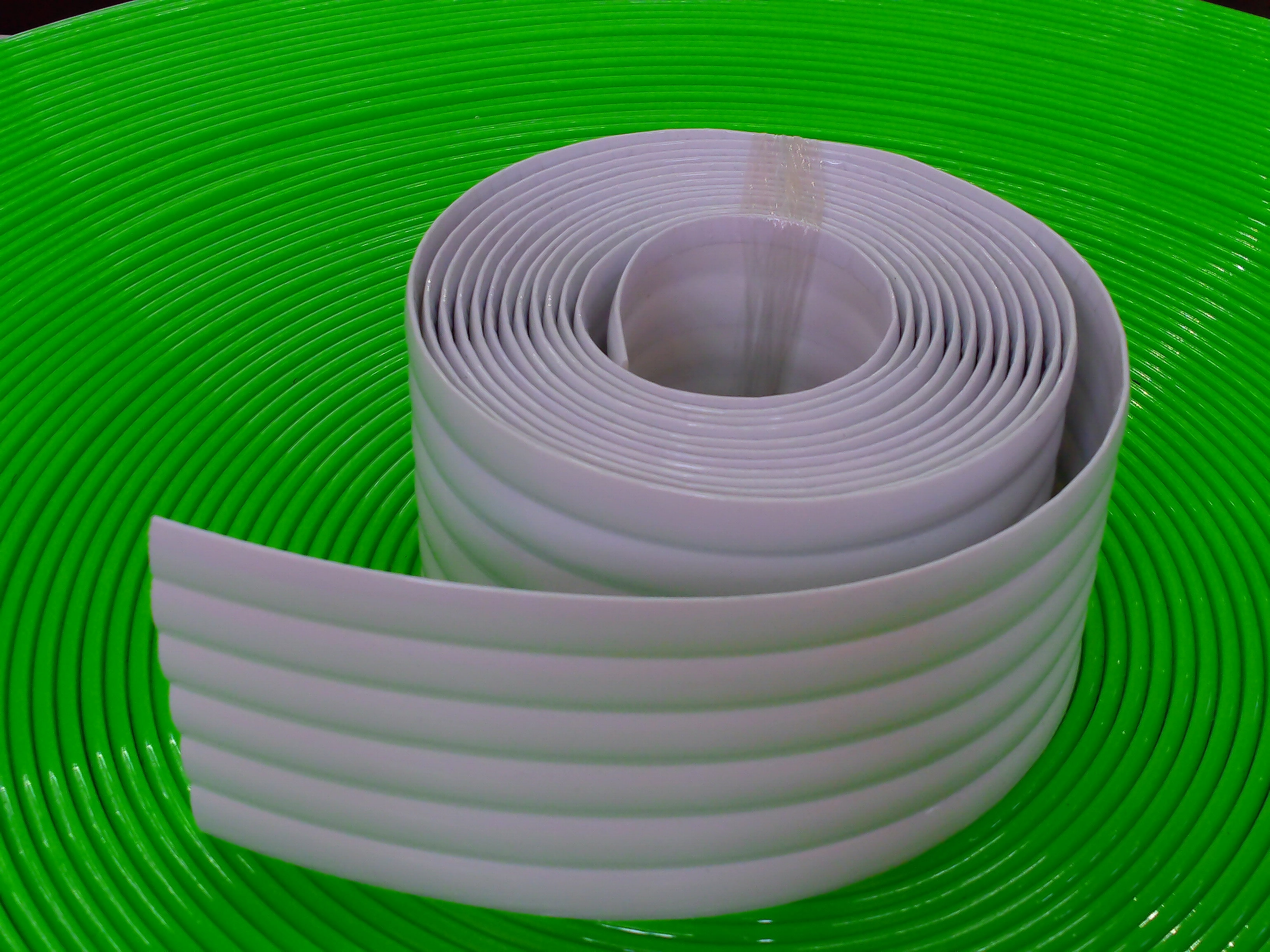 Direct sales from the manufacturer of PVC simple plastic belt accessories, shoe materials, accessories and jewelry parts Specification image