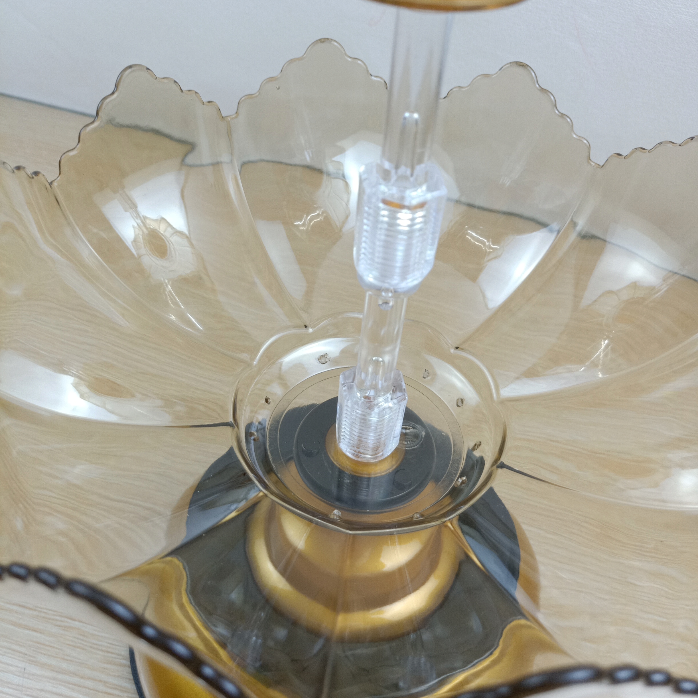 DF99654 Nordic crystal glass multi-layer fruit plate New home living room coffee table Creative snacks confectionery DF TRADINGHOUSE Item Picture