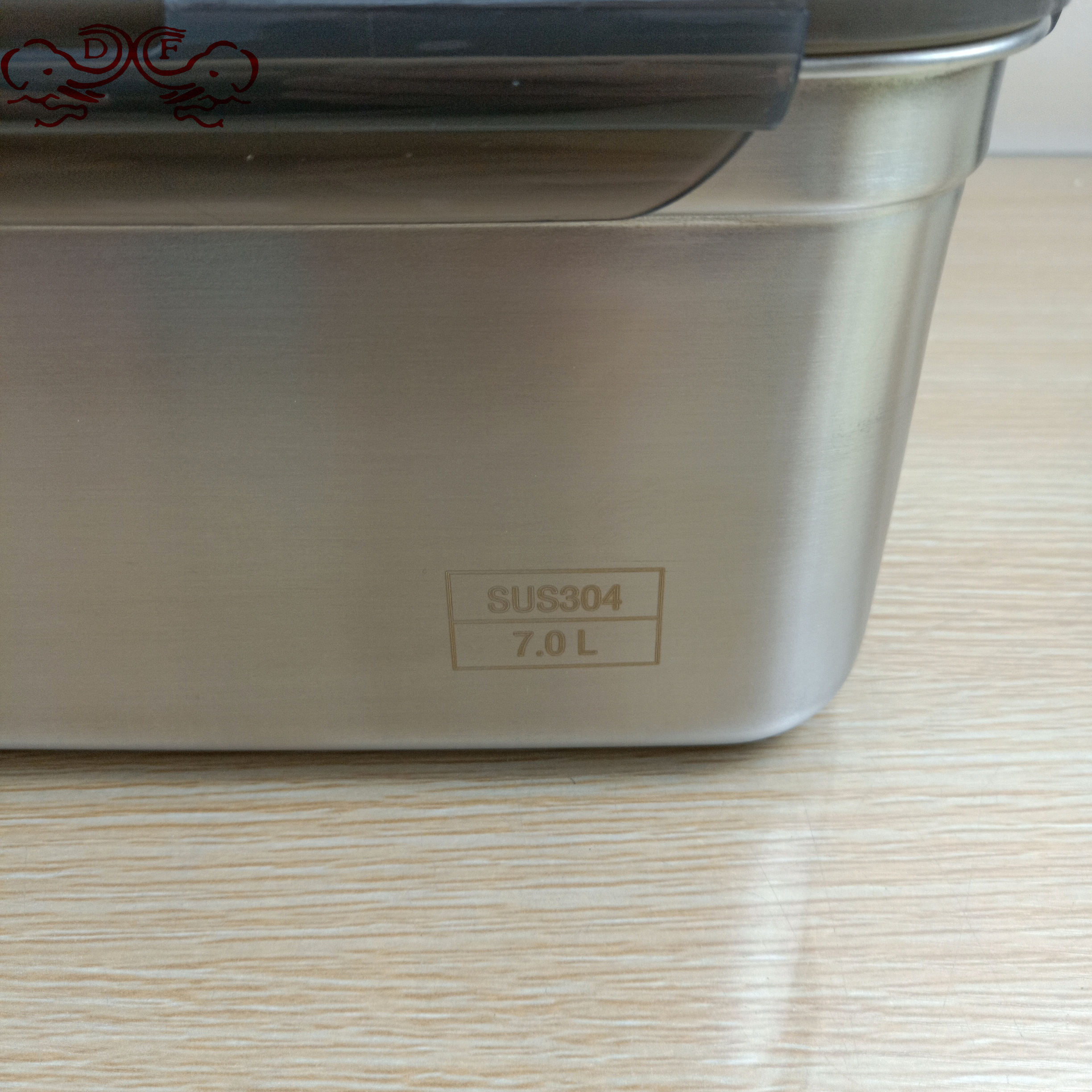 Df99077 Crisper Sealed Food Storage Box Frozen Refrigerated Bento Box Fruit Vegetable Pickles Lunch Box Df Tradinghouse Application Scenario