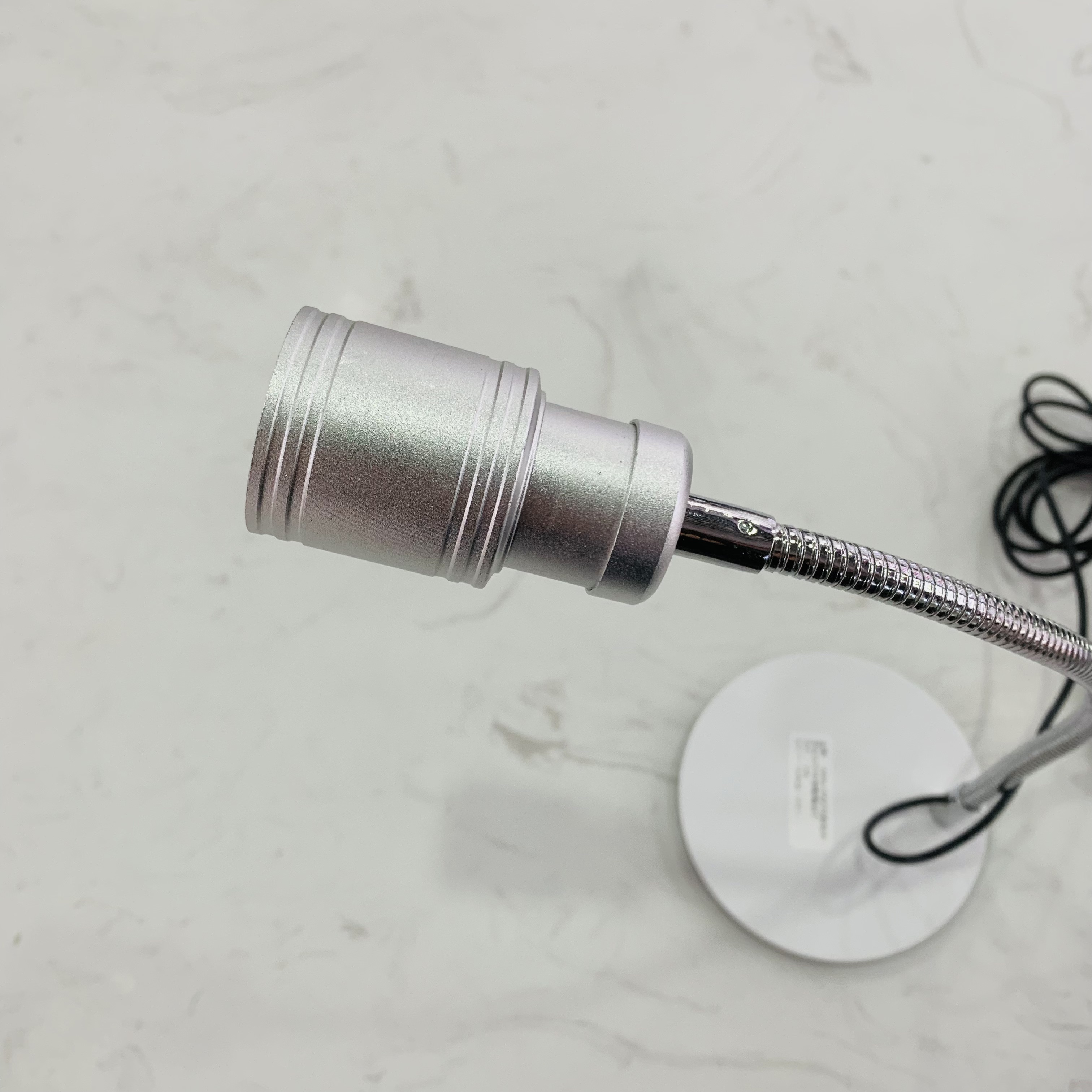 New cylindrical head telescopic foot nail art desk lamp, metal base, heat-resistant silicone head, USB power supply full figure