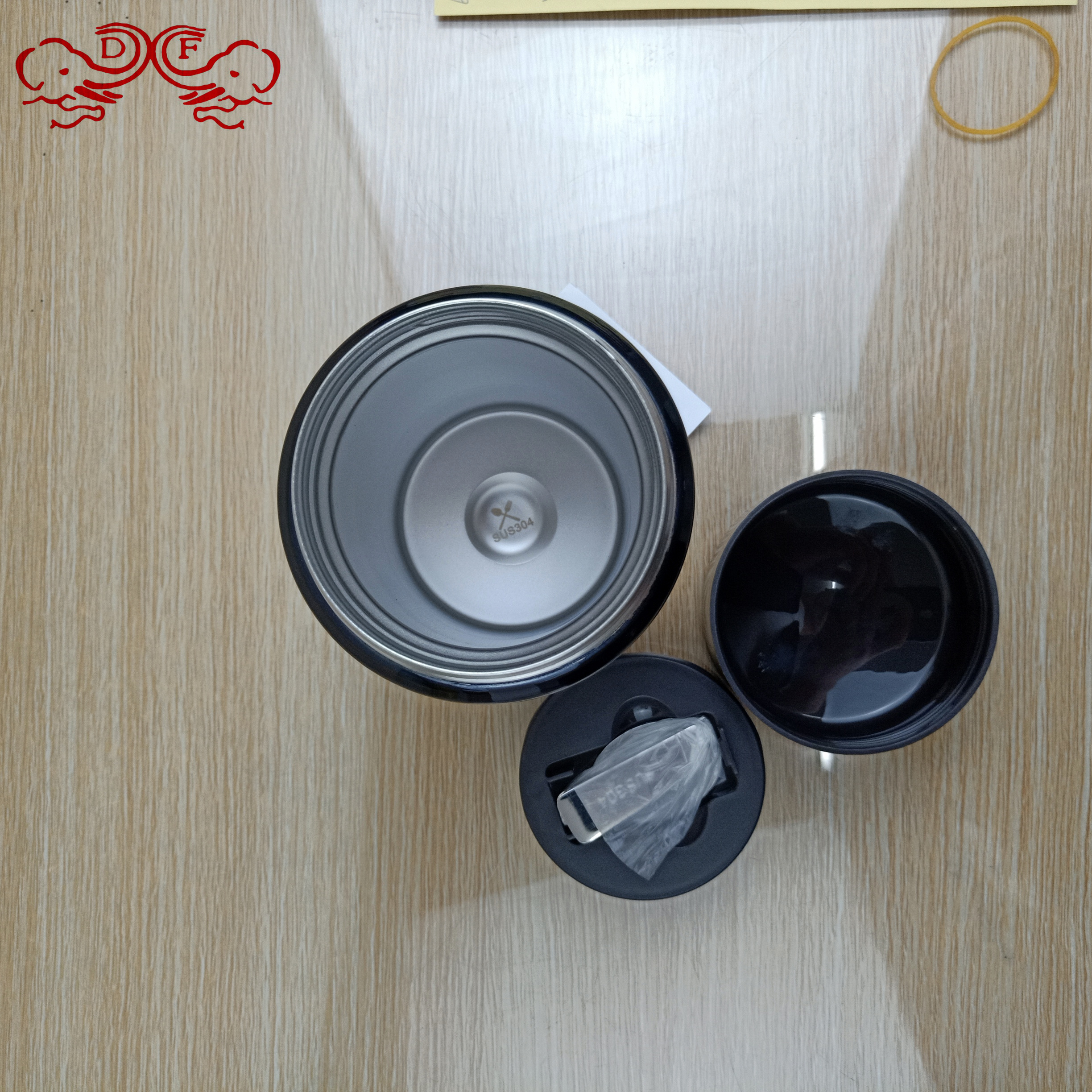 Df99068 Stainless Steel Thermos Cup Large Capacity Portable Rope Sports Kettle Home Office Tea Cup Df Tradinghouse Item Picture