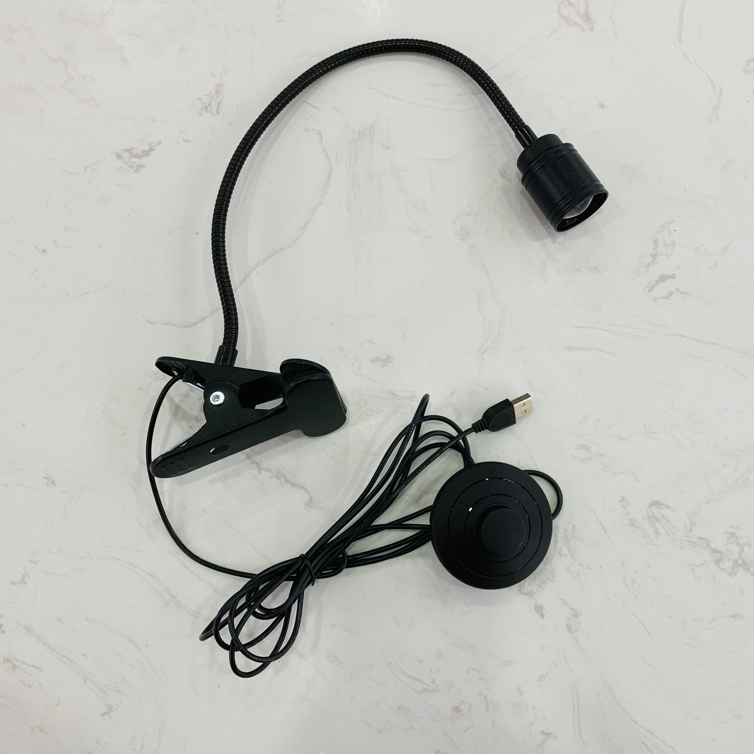 New cylindrical head telescopic foot clamp lamp anti-heat silicone head cover USB metal material Application Scenario