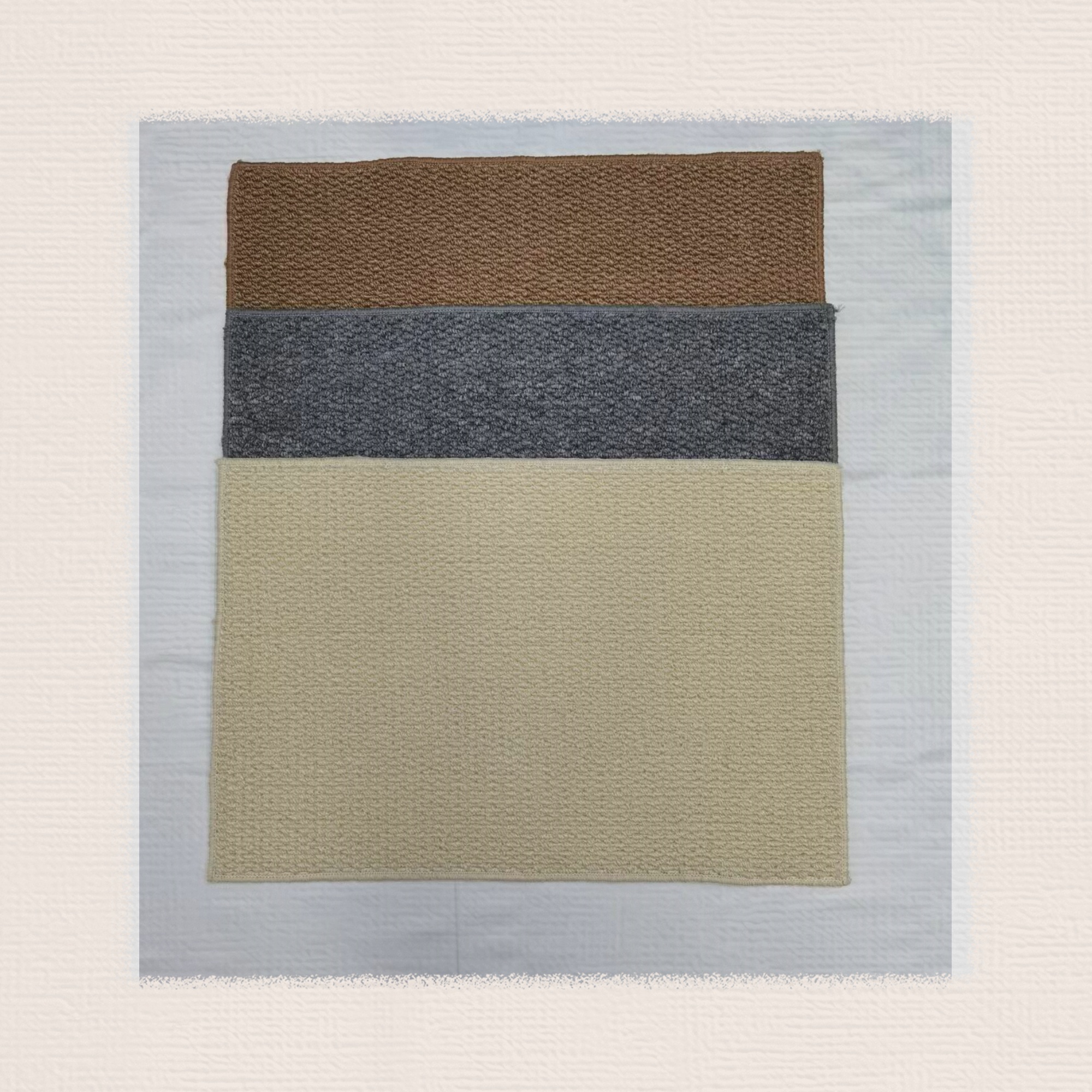 Simple sisal and pineapple textured floor mat, water-absorbing foot mat, anti-slip mat, kitchen mat, bathroom mat, bedside mat, carpet. Standard 3 colors, clear texture, bottom is hot-melt fabric, size 40*60CM Item Picture