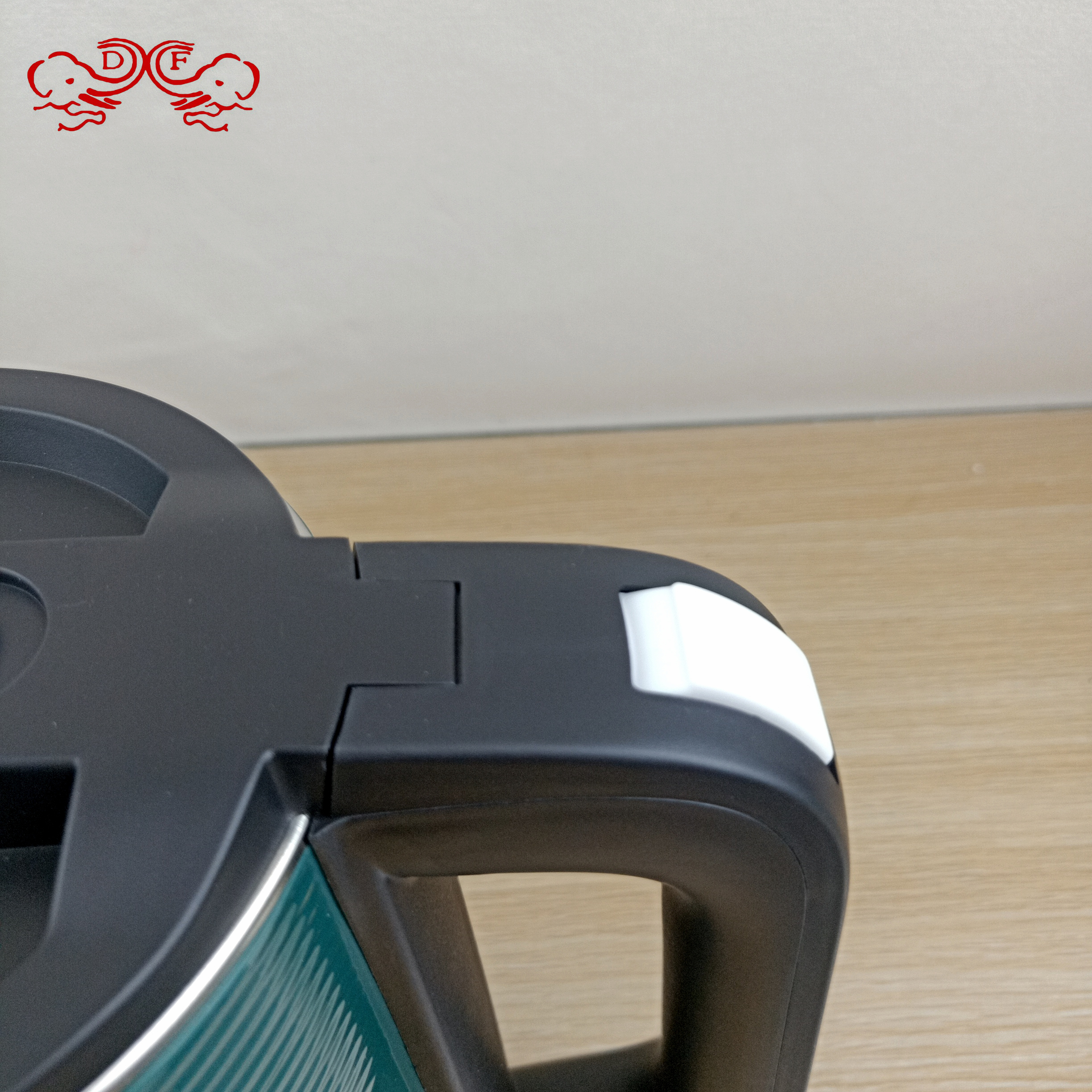 Df68862 Electric Kettle Kettle Stainless Steel Double Anti-Ironing Automatic Power Off Thermal Insulation Boiling Kettle Df Tradinghouse Item Picture