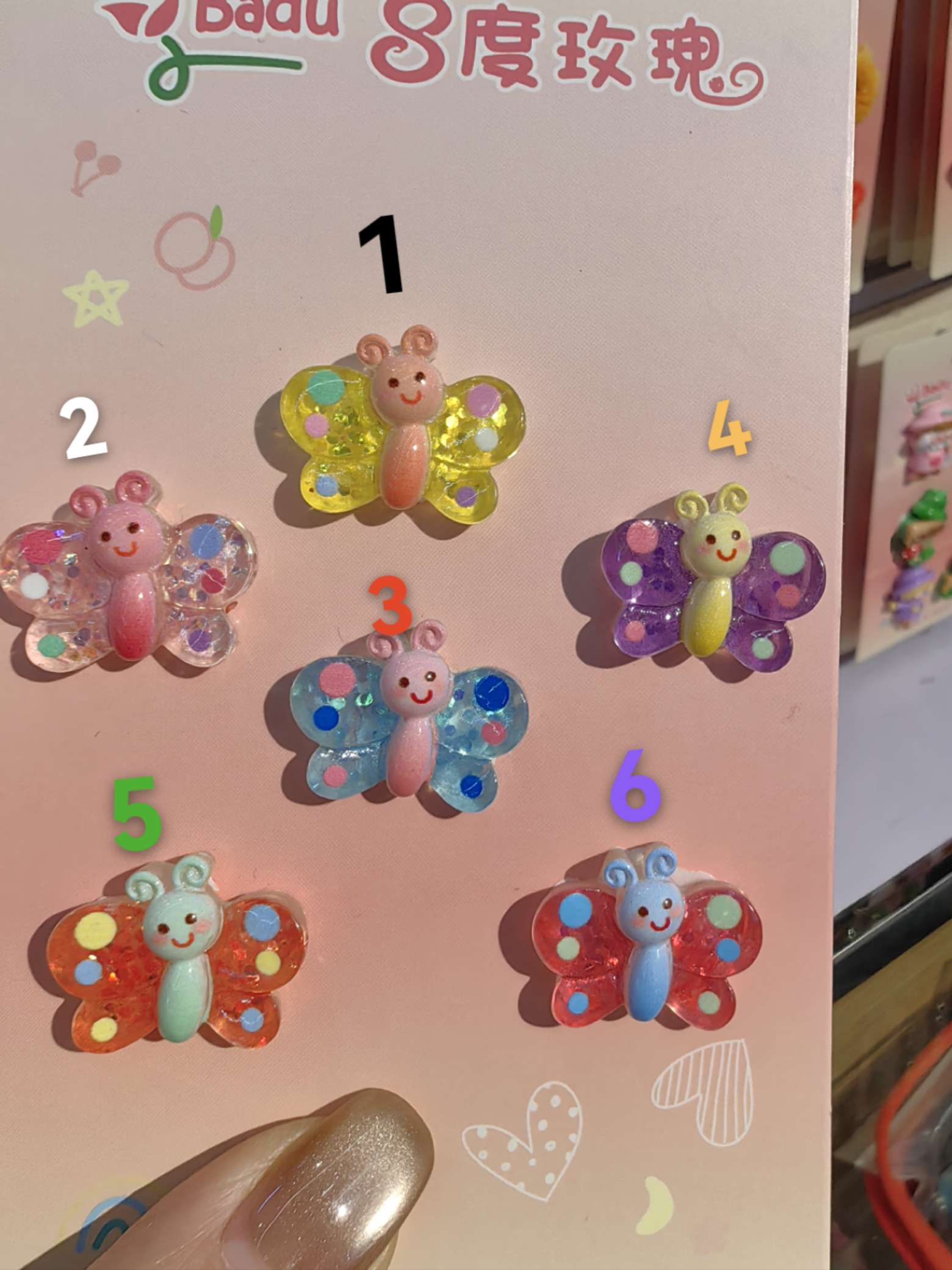 Acrylic cartoon animation sand bottle keychain, doll hanging decoration, handicraft gift, key accessory, unique design and creative gift keychain