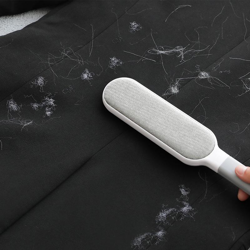 Coat Dusting Brush Depilation Ball Miniature Dry Cleaner Household Clothing Static Electricity Depilating Brush Clothes Lint Remover Red Specification drawing
