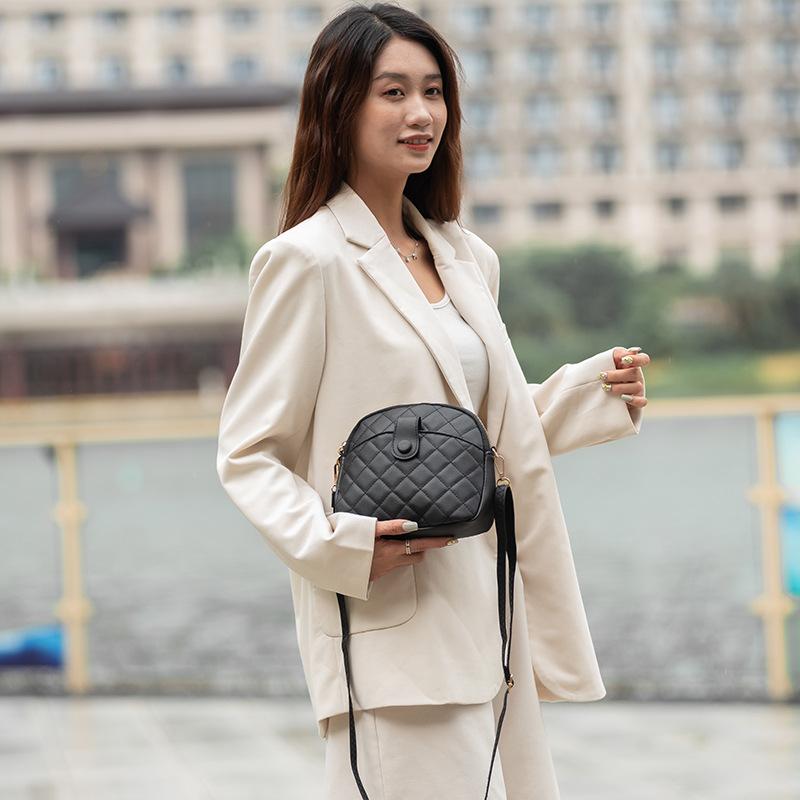 Shell Bag Ladies' Pouch 2022 New Ladies Handbags Factory Wholesale Women's Bags Embroidered Shoulder Bag Specification drawing