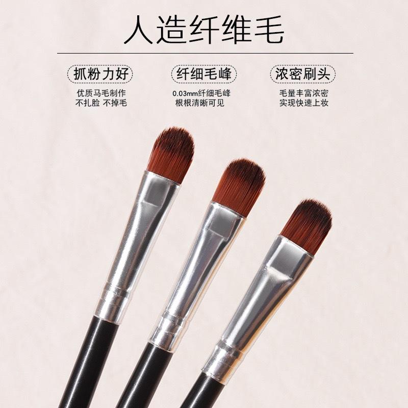 single eye shadow brush portable makeup eye detail brush basic makeup brush eye makeup blooming beauty tools wholesale Application Scenario