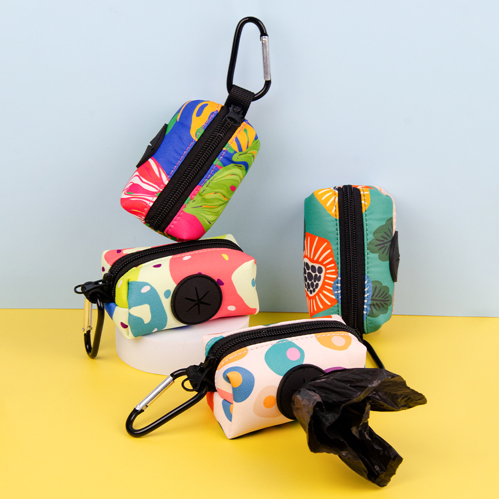 Cross-border best-selling new pet supplies: Special garbage bags for cats and dogs, dispensers, pet retail storage bags, garbage bags wholesale, toys with gifts details Picture