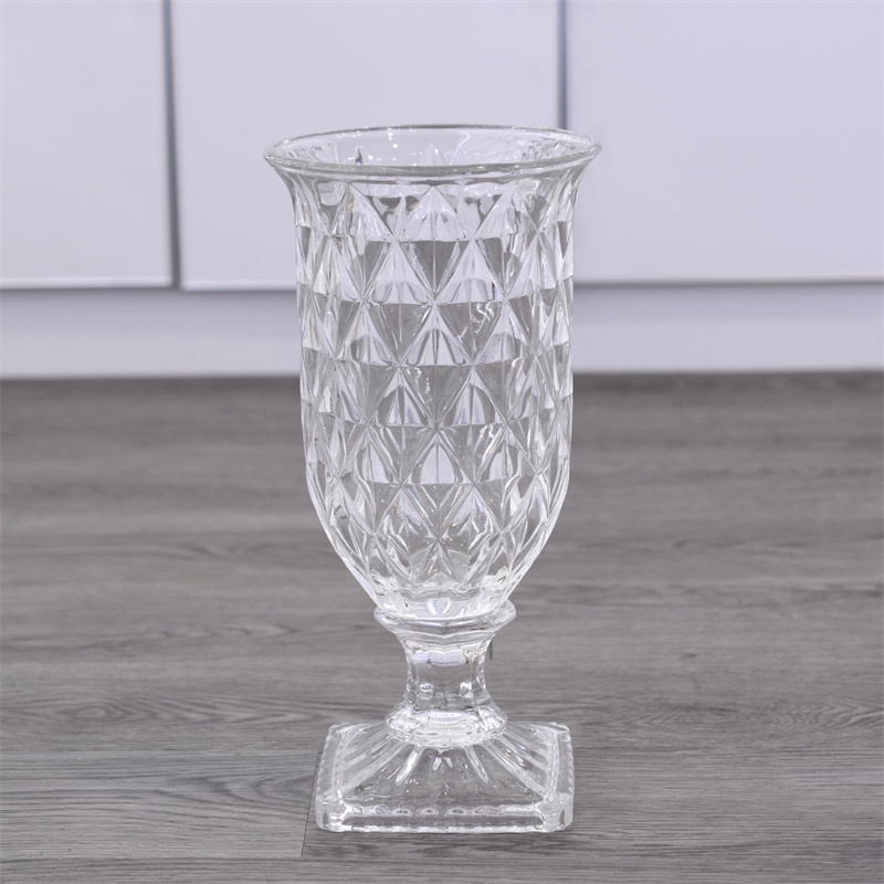 Yuxing Glass French Retro Relief Vase, Light luxury crystal Glass high-legged flower vase, fresh flower arrangement vessel, hydroponic lily and rose vase ornament Item Picture