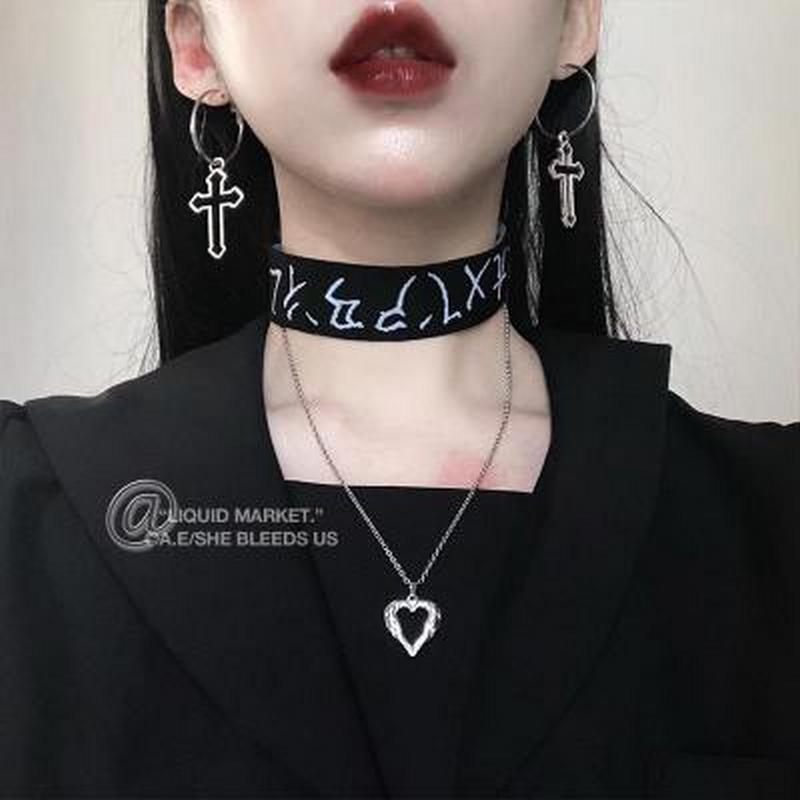 European and American Metal Hip Hop Black Hollow Cross Earrings Street Style Female Korean Fashion Cool Ear Ring Jewelry full figure