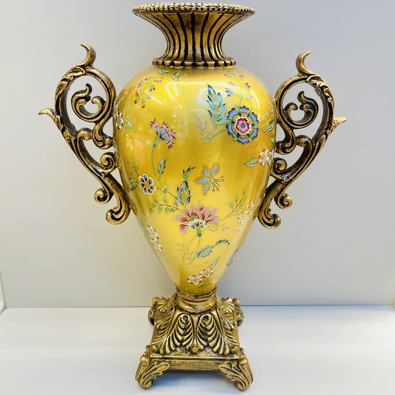 Golden fruit plate, tissue box, vase, high-end home flower arrangement, hotel living room decoration, resin flower arrangement, decoration, home decoration, large vase, TV cabinet decoration, vase, hotel flower vase Application Scenario
