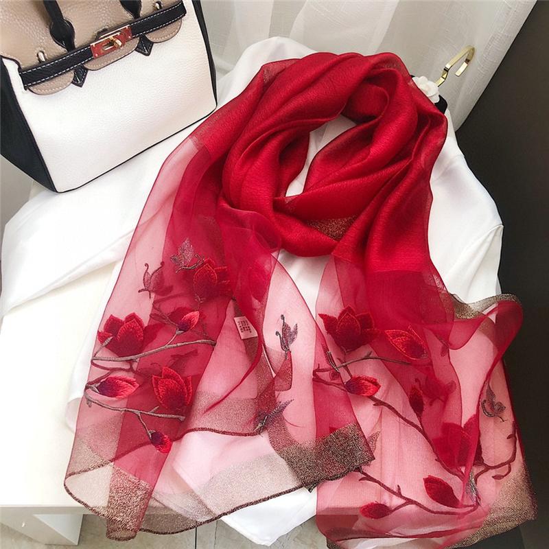 2023 new silk wool scarf travel sun protection embroidered gauze patchwork color embroidery mulberry silk scarf wholesale Application Scenario