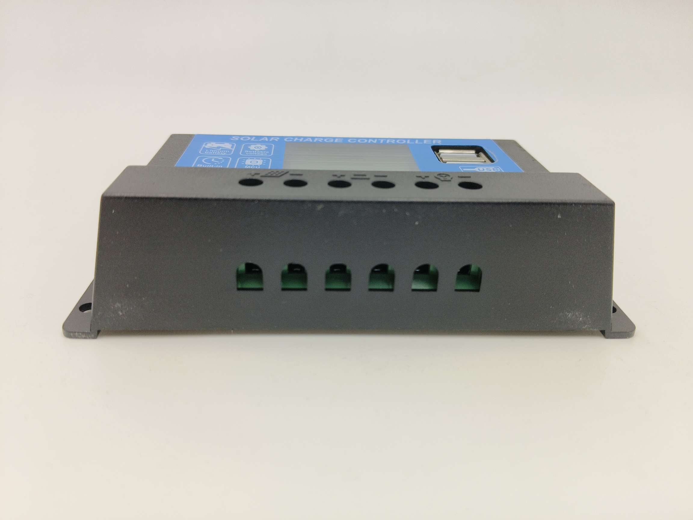 太阳能控制器实物图