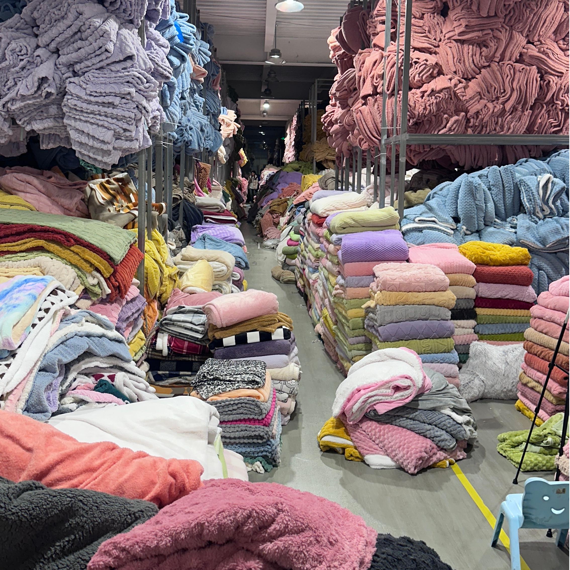 库存A品塔芙绒毛毯 舒棉绒毯子休闲毯办公室午睡毯家用床上用品 任意规格 DB家纺白底实物图