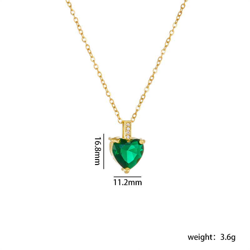 A new cross-border best-selling heart-shaped necklace for women, gold-plated copper with a touch of elegance and sophistication, and a slightly inlaid zircon heart pendant accessory Application Scenario