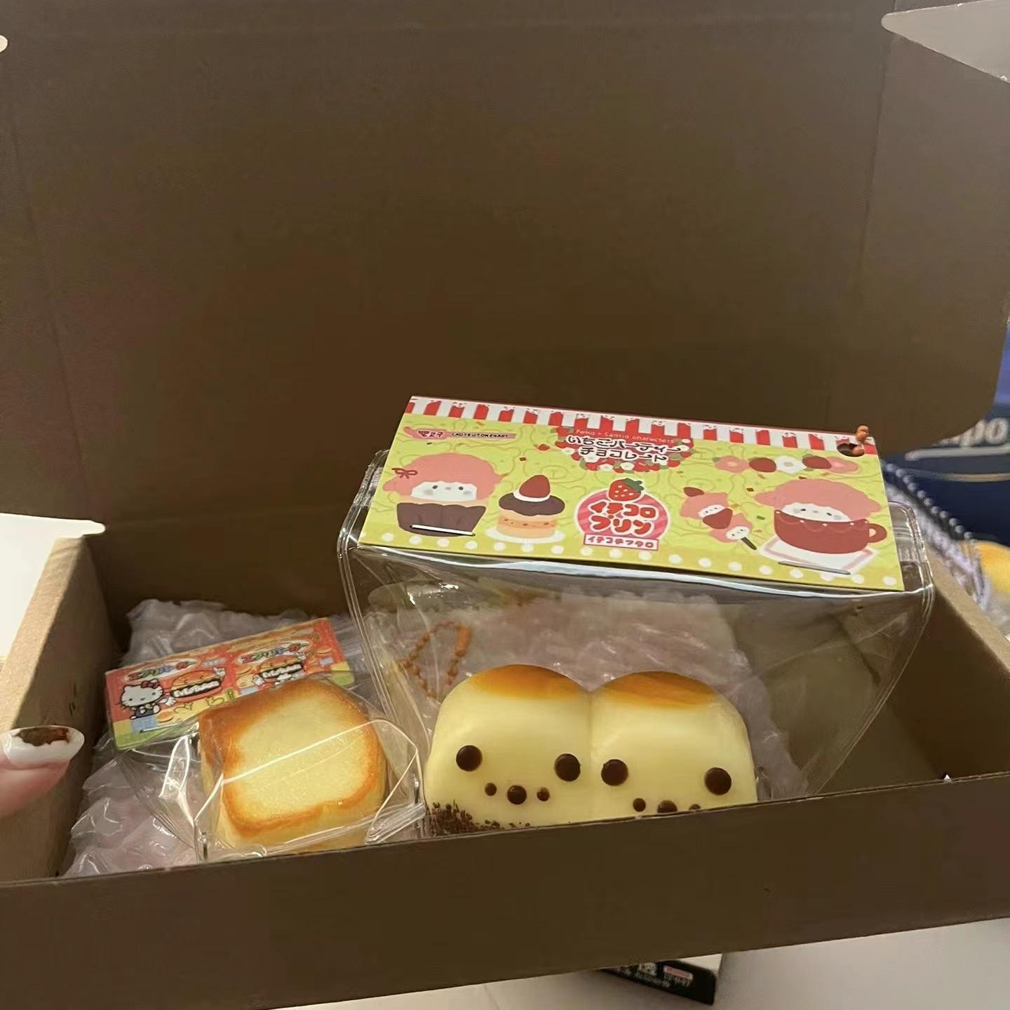 Bear Two-Piece Bread Squeezing Toy Mold Manual Turnover Mold Edible Silicon Mold Epoxy in Sto Now Released Application Scenario