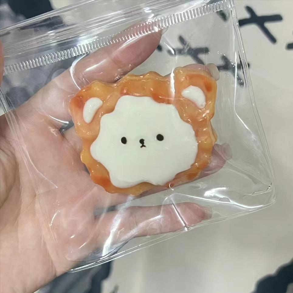Bear Waffle Squeezing Toy Silicone Mold Handmade Flip Homemade DIY Pinch in Sto Now Release Decompression Specification drawing