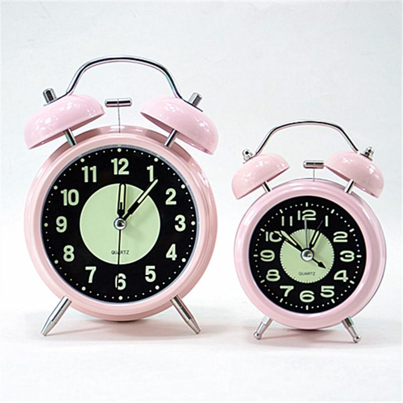 3-inch and 4-inch metal bell alarm clock luminous bedside table little alarm clock round large alarm mute scanning clock Application Scenario