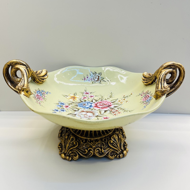 Light yellow fruit plate, tissue box, vase, high-end home flower arrangement, hotel living room decoration, resin flower arrangement, home decoration, large vase, TV cabinet decoration, vase, hotel flower vases, decorative handicrafts Application Scenario
