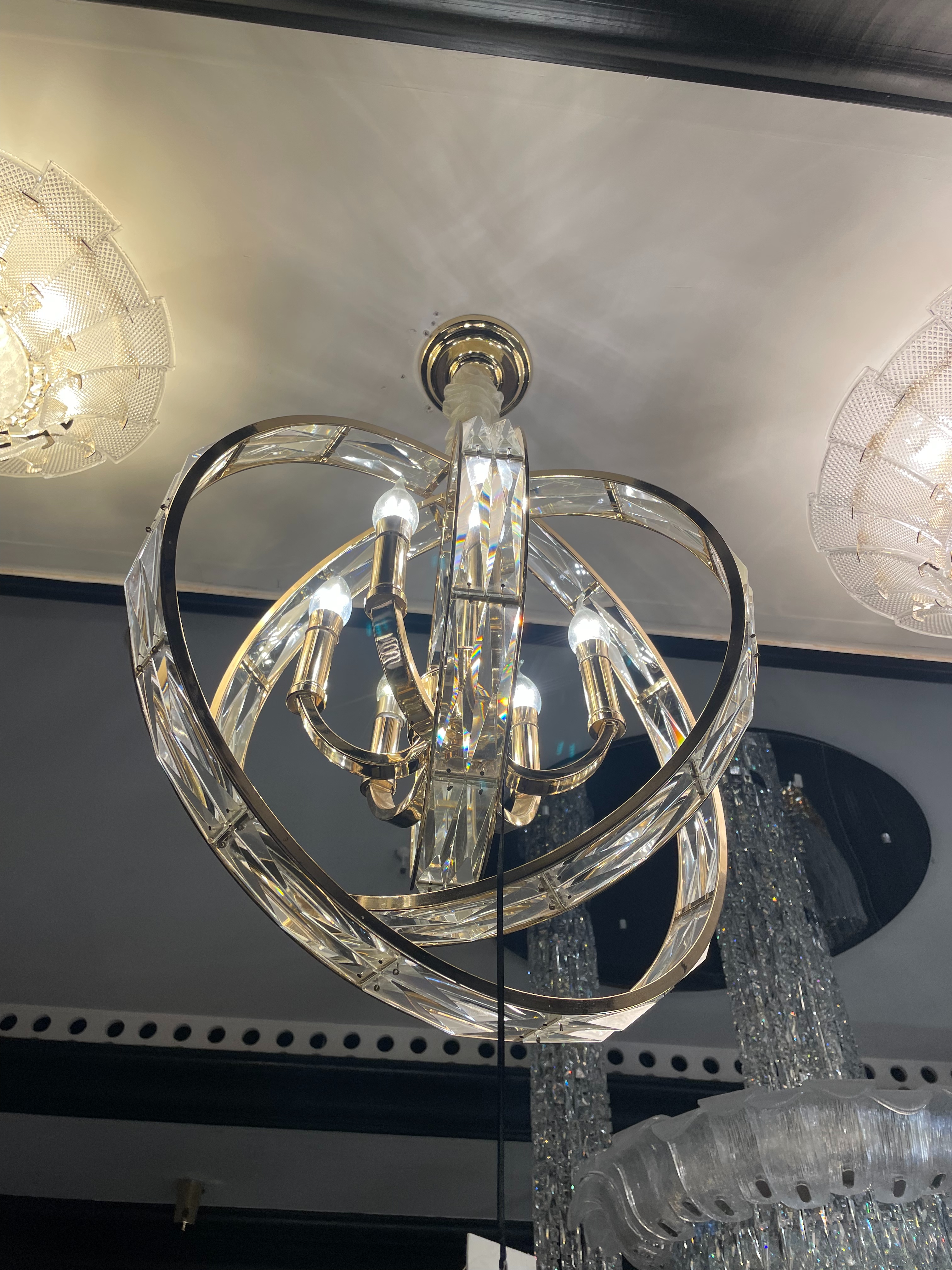 The crystal chandelier has a strong sense of personalized design and is guaranteed by a big brand Application Scenario