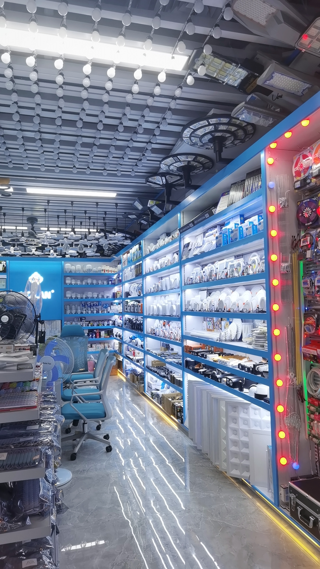 Hongliang Lighting Technology Co., LTD describe pic - 1