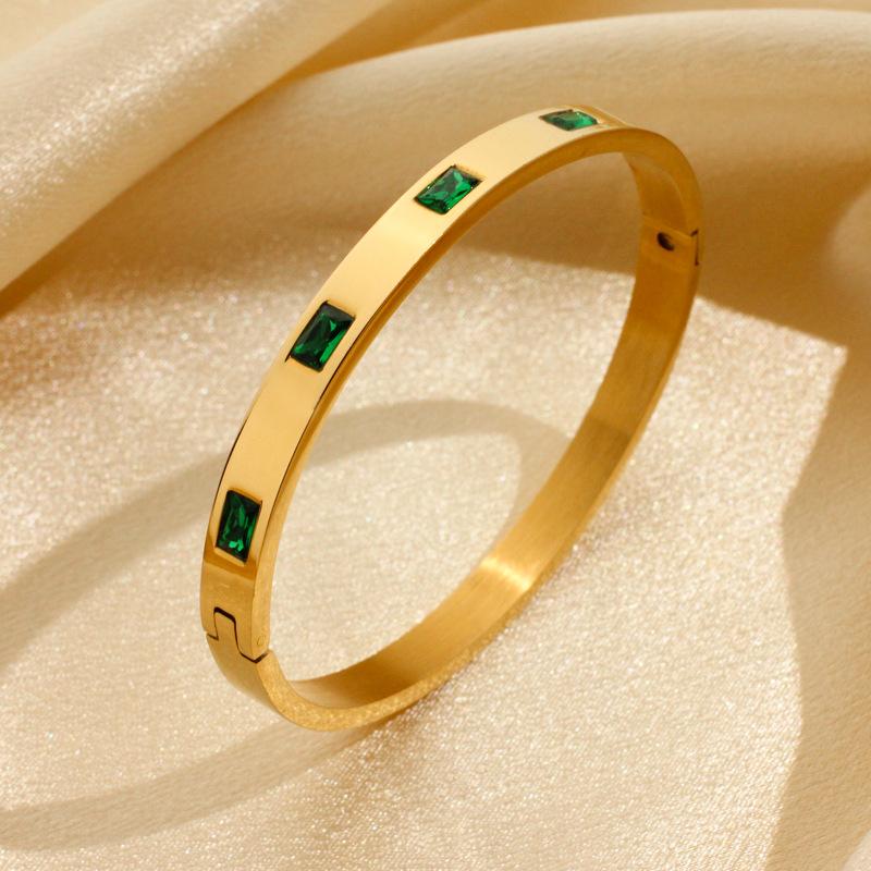Ins French Titanium Steel Bracelet 18K Gold Vacuum Plated Non-Fading Inlaid Emerald rectangular Zircon Stainless Steel Bracelet Female  full figure