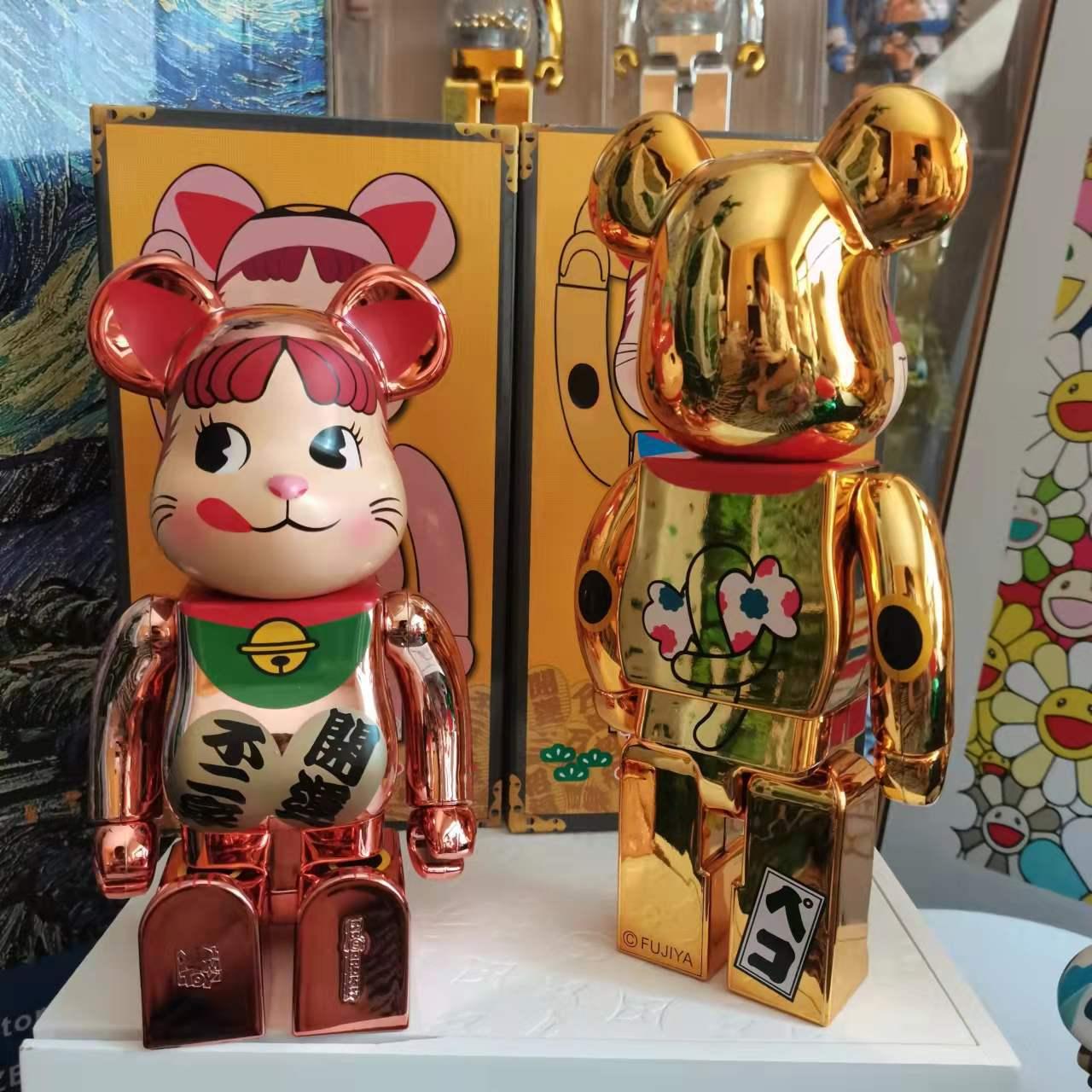 Bearbrick Violent Bear Electroplating Powder Gold Green Collar Milk Girl Best Fortune Cat Bearbrick 400% Specification drawing