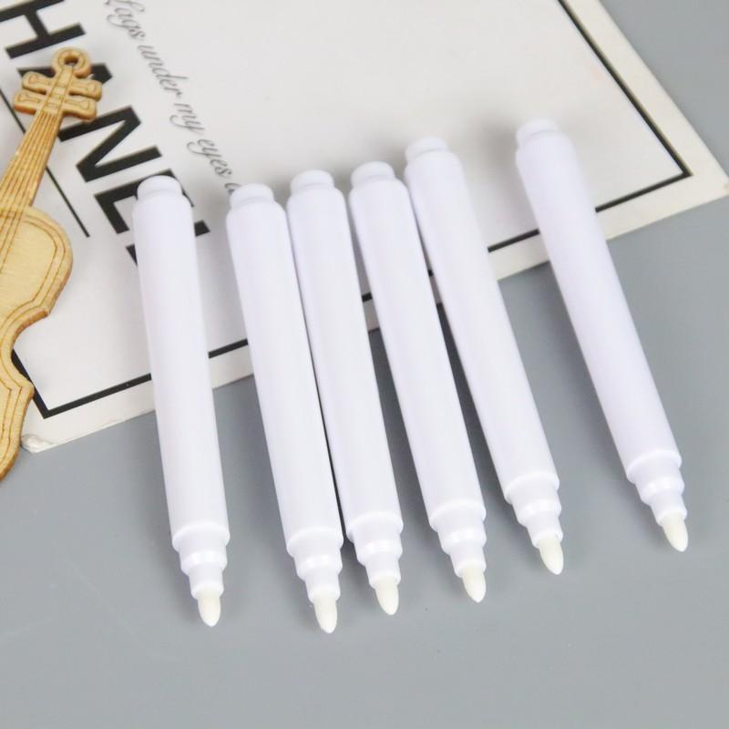 with brush head white liquid chalk blackboard pen with magnetic erasable dust-free environmentally friendly led light board pen water-based fluorescent pen Application Scenario