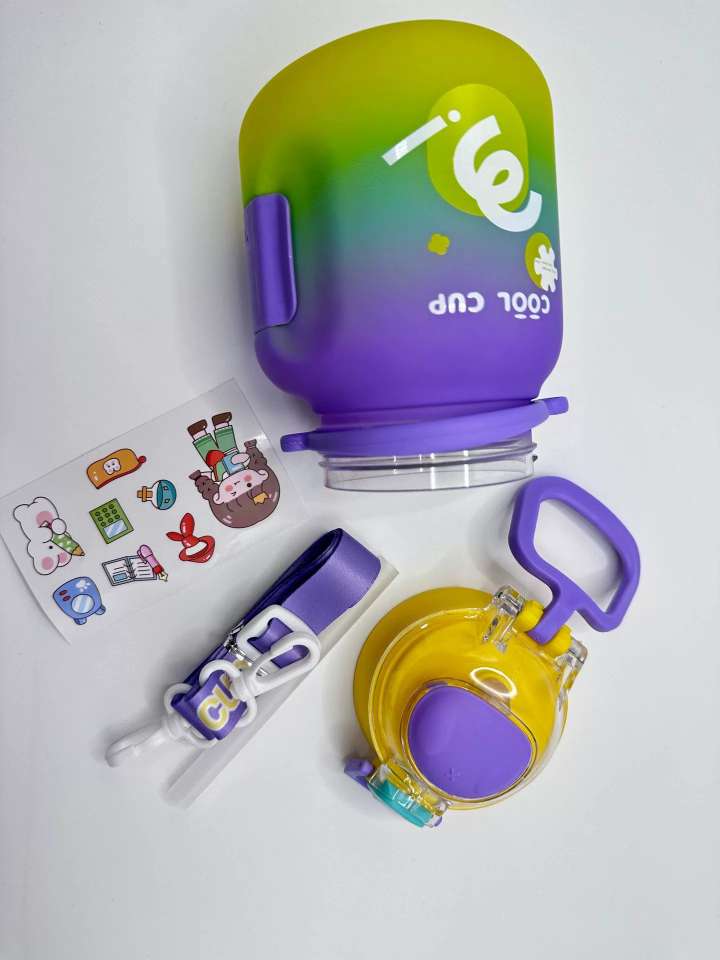K40-8094 Frosted creative plastic cup Bounce lock straw cup Crossbody portable fun children's water cup Item Picture