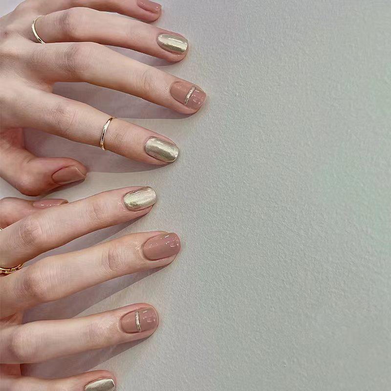 autumn and winter nude pink wear nail internet celebrity nail art finished metal feeling fake nails advanced white nail sticker nail tip Item Picture