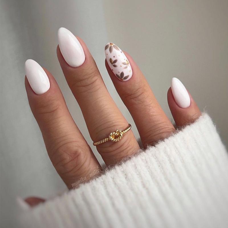wearing nail european and american fashion minimalist flower nail art rose pink french gold foil line plum blossom foreign trade ins style nail tip details Picture