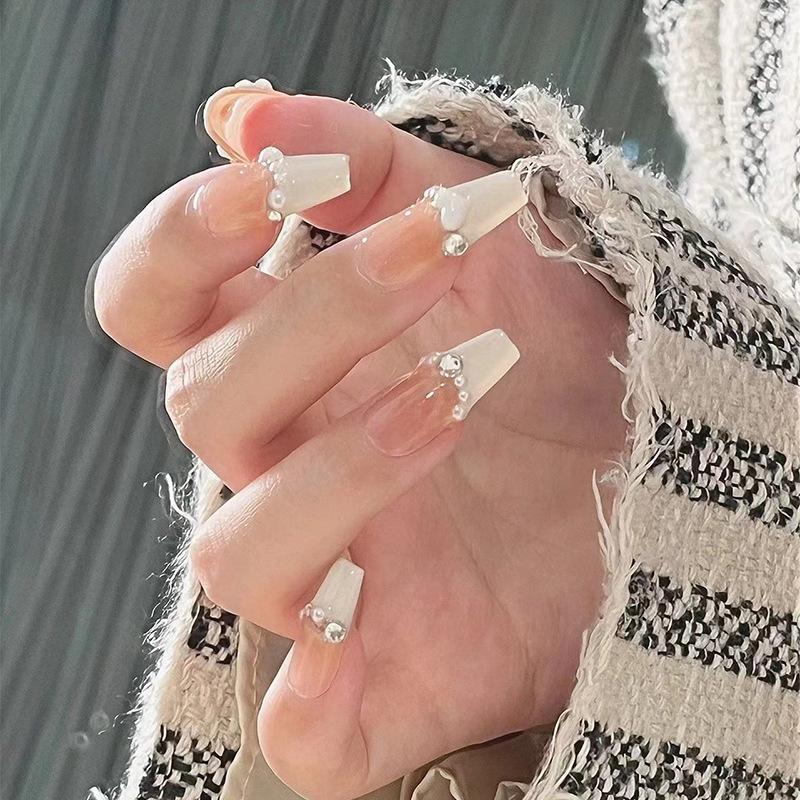 long nude milky white french wear nail gentle elegant nail patch pearl heart nail art finished product nail tip nail tip Application Scenario